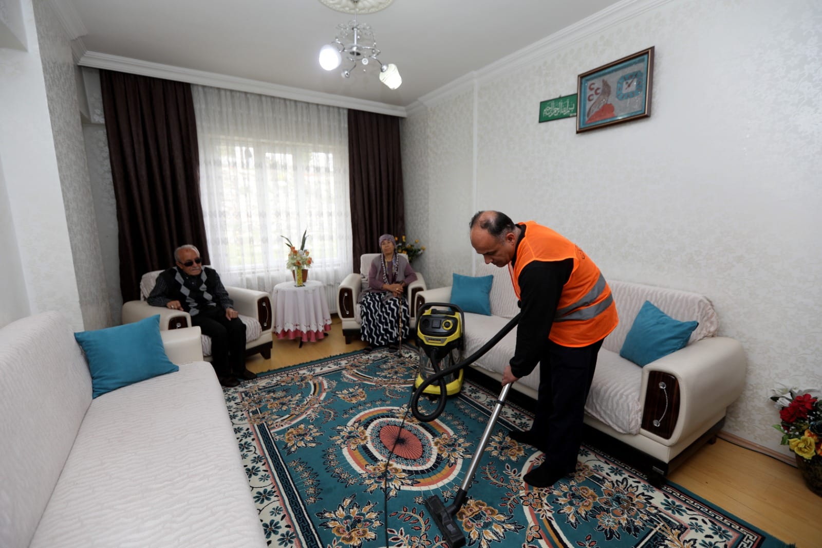 HASTA, YAŞLI VE İHTİYAÇ SAHİPLERİNE HAYAT DESTEĞİ!