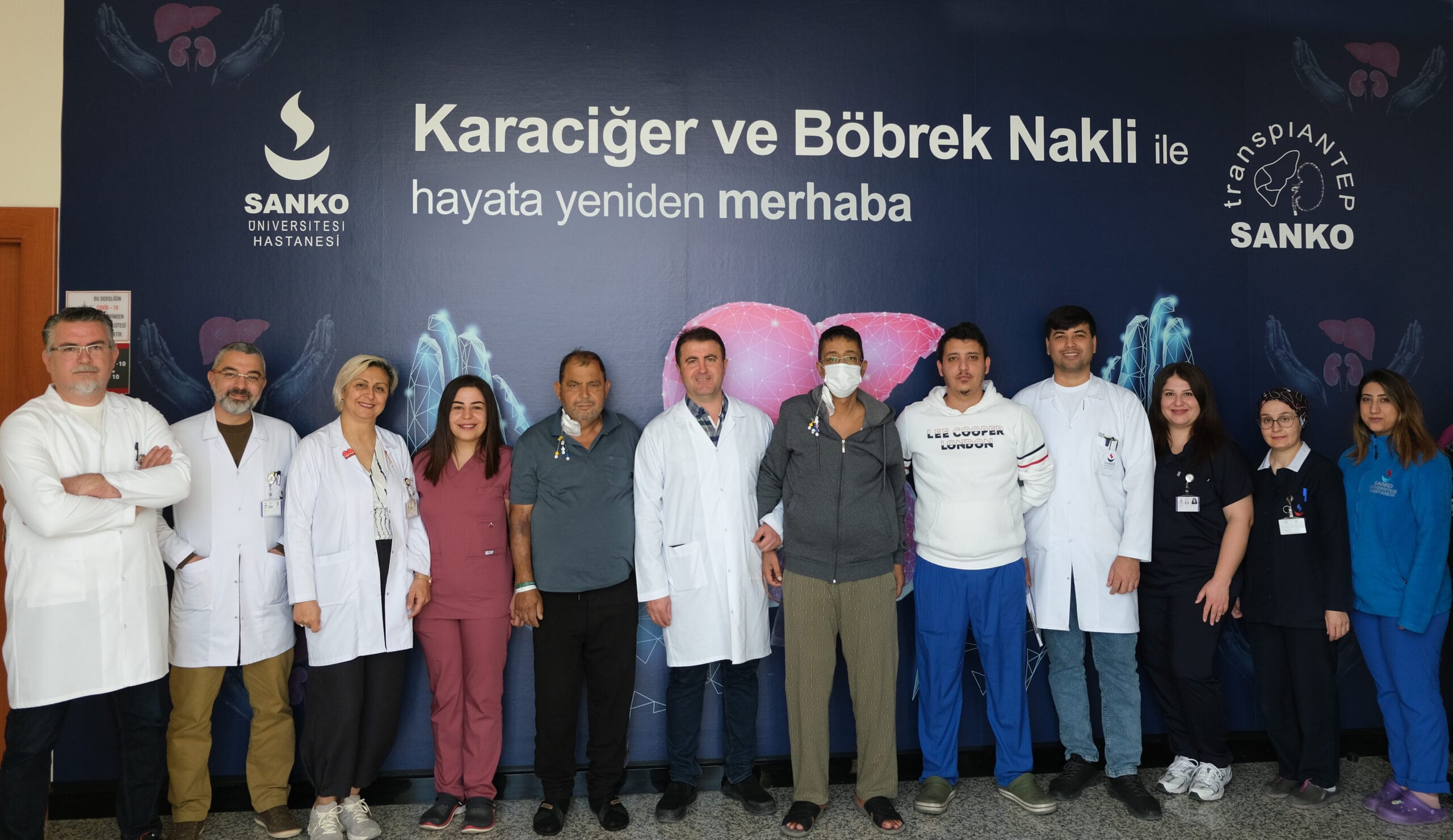 SANKO ÜNİVERSİTESİ HASTANESİ UMUT OLMAYA DEVAM EDİYOR-İKİ FARKLI ORGAN NAKLİ AMELİYATI EŞ ZAMANLI GERÇEKLEŞTİRİLDİ