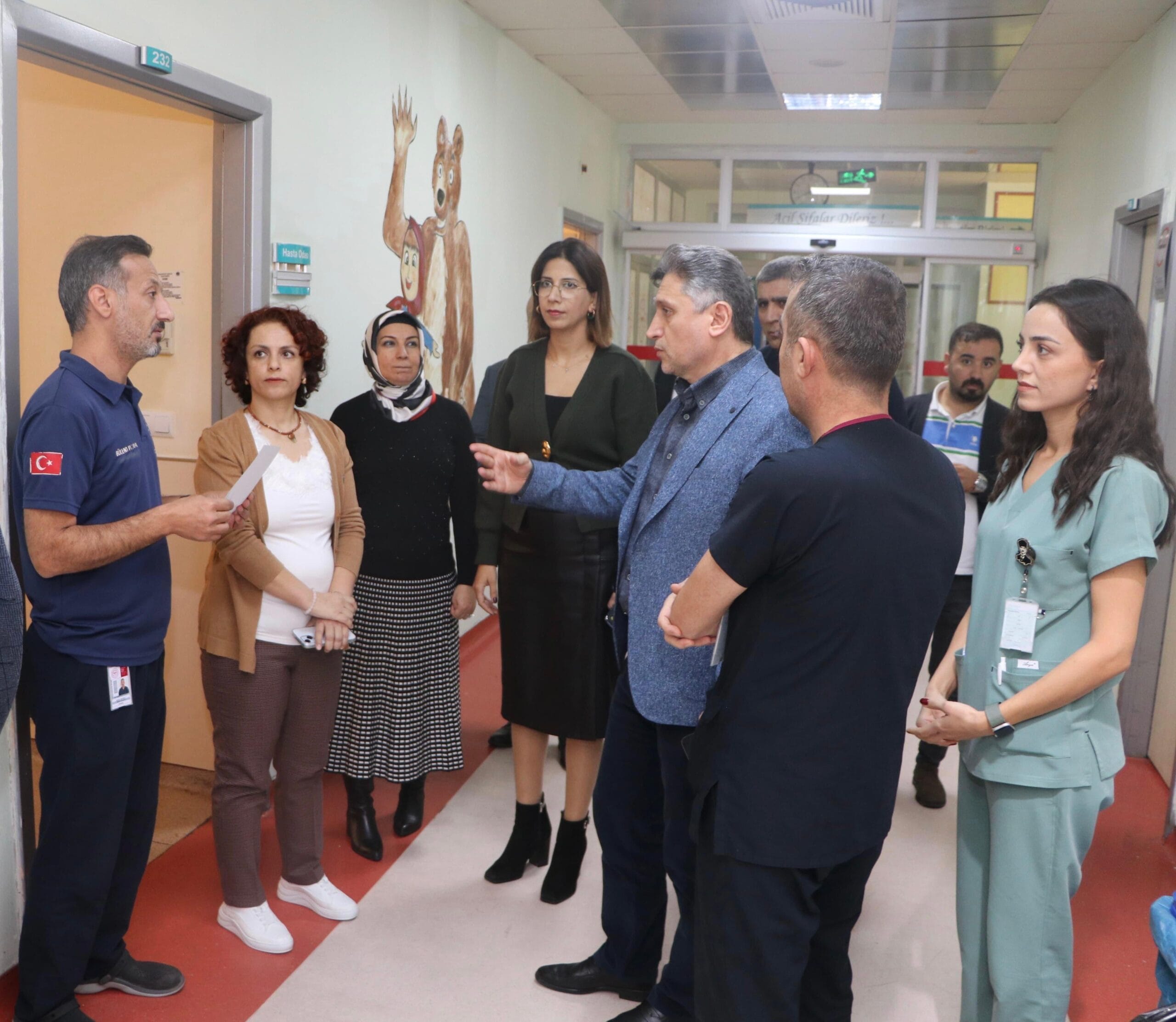 İl Sağlık Müdürü Dr. Beytullah Şahin’den Dünya Çocuk Günü’nde Anlamlı Ziyaret