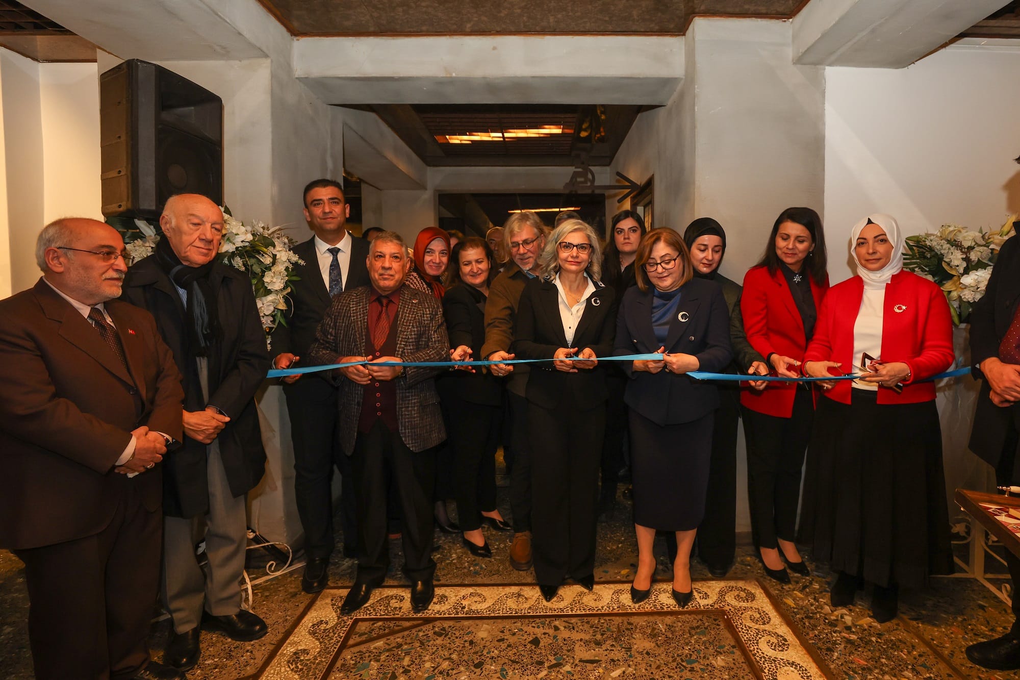 GAZİANTEP’İN KURTULUŞ GÜNÜNE ÖZEL, KAHRAMAN EMMİOĞLU KÜLTÜR VE SANAT MERKEZİ’NDE ESERLER SANATSEVERLERLE BULUŞTU