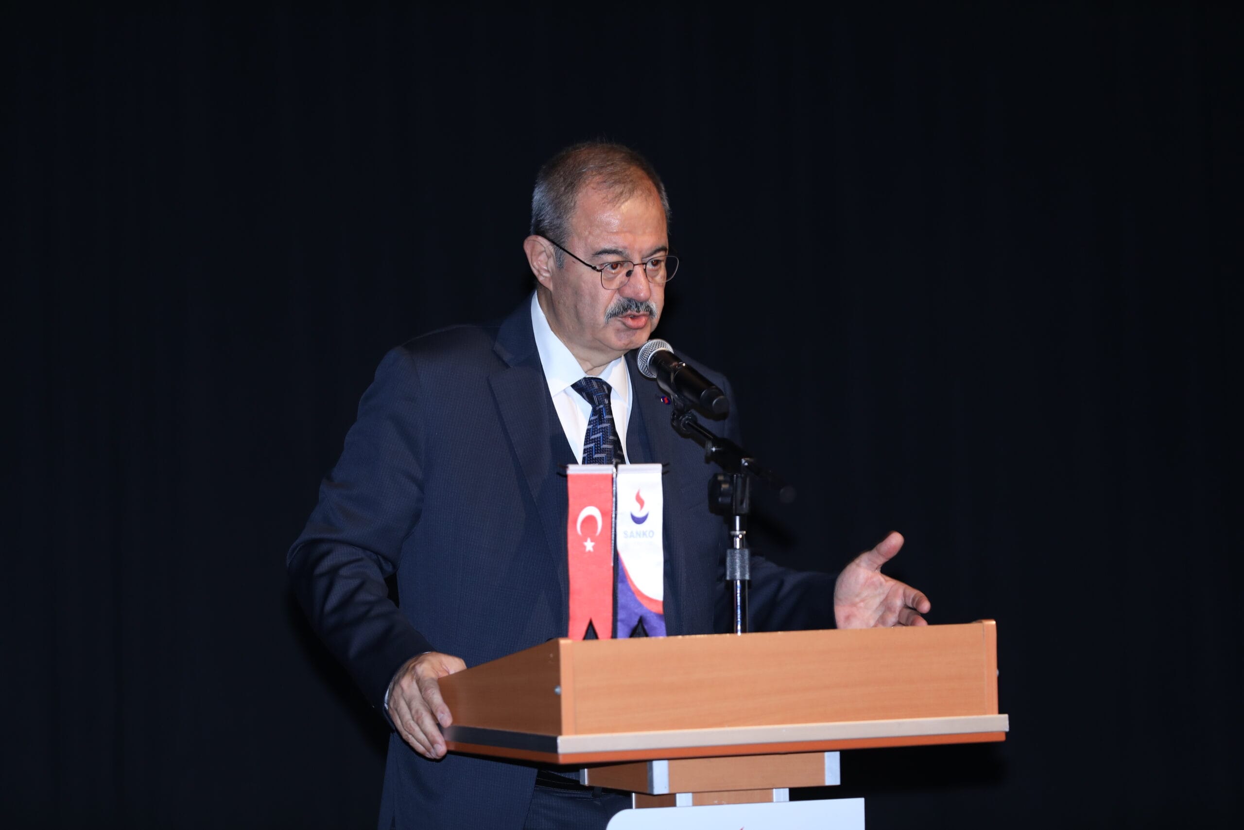 SANKO ÜNİVERSİTESİ AKADEMİK YIL AÇILIŞI VE TIP FAKÜLTESİ BEYAZ ÖNLÜK GİYME TÖRENİ