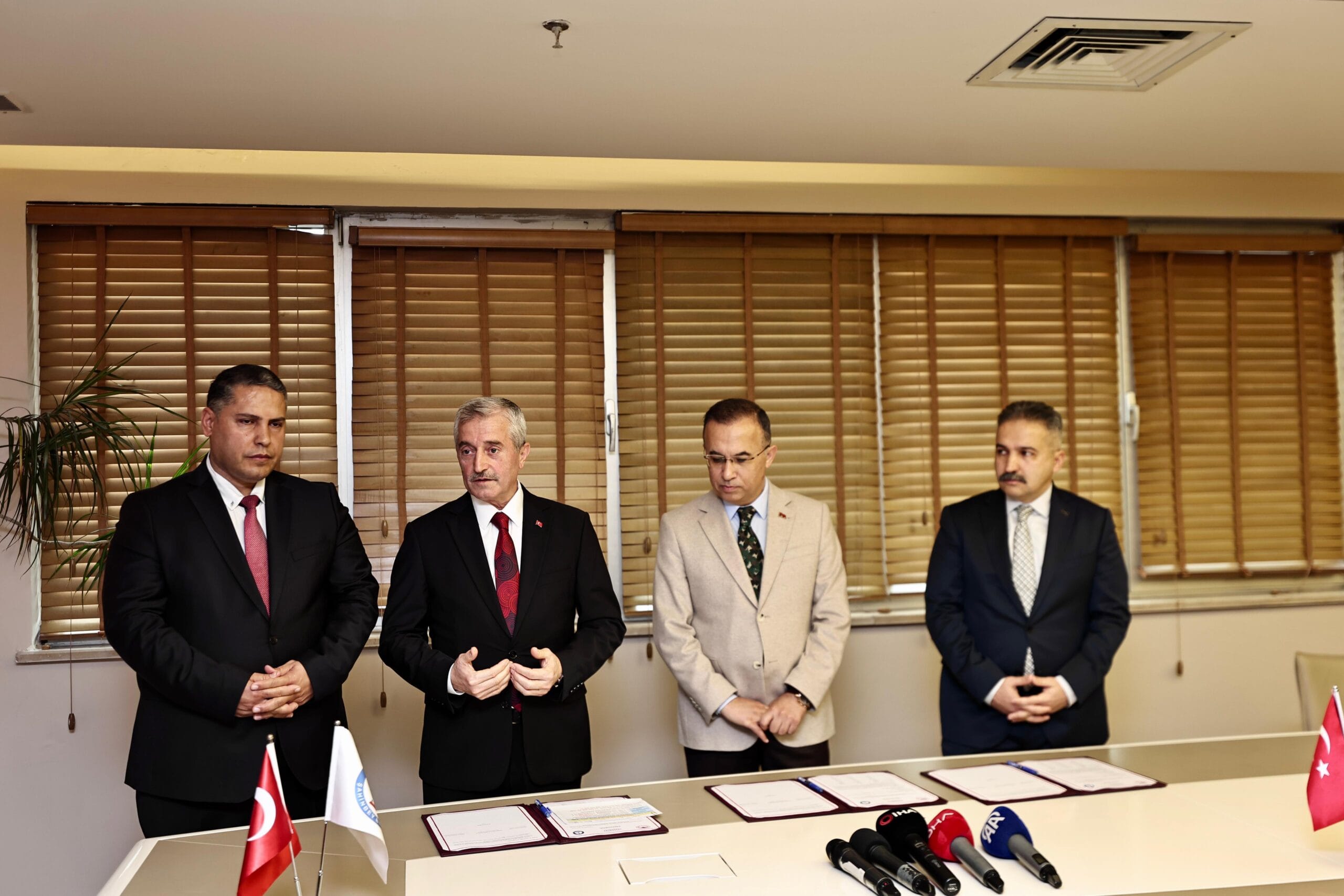 ŞAHİNBEY BELEDİYESİ’NDEN HAYVAN YETİŞTİRİCİLERİNE 52.000.000 KG YEM DESTEĞİ