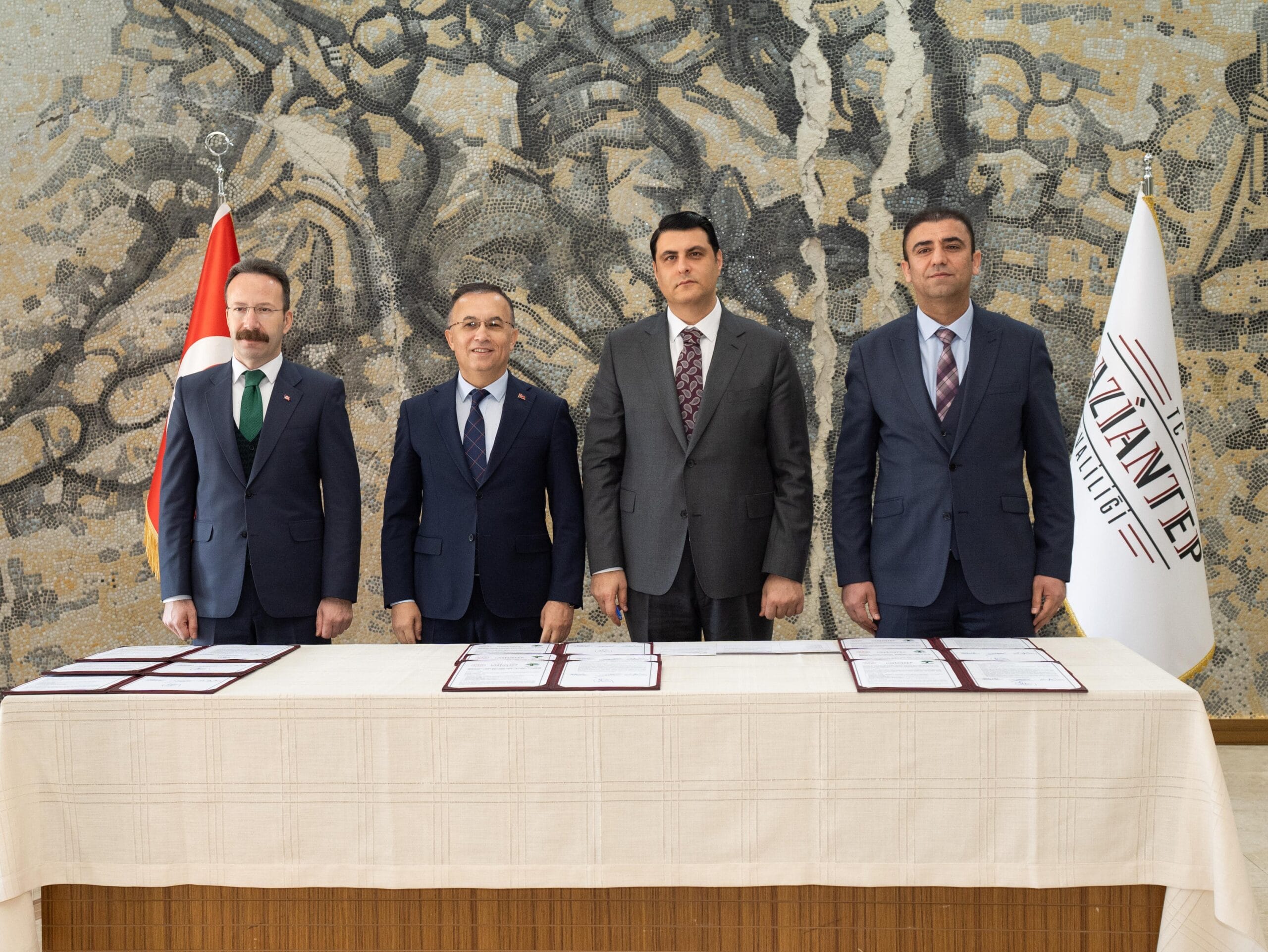 ŞEHİTKAMİL’DEN EĞİTİME BÜYÜK DESTEK