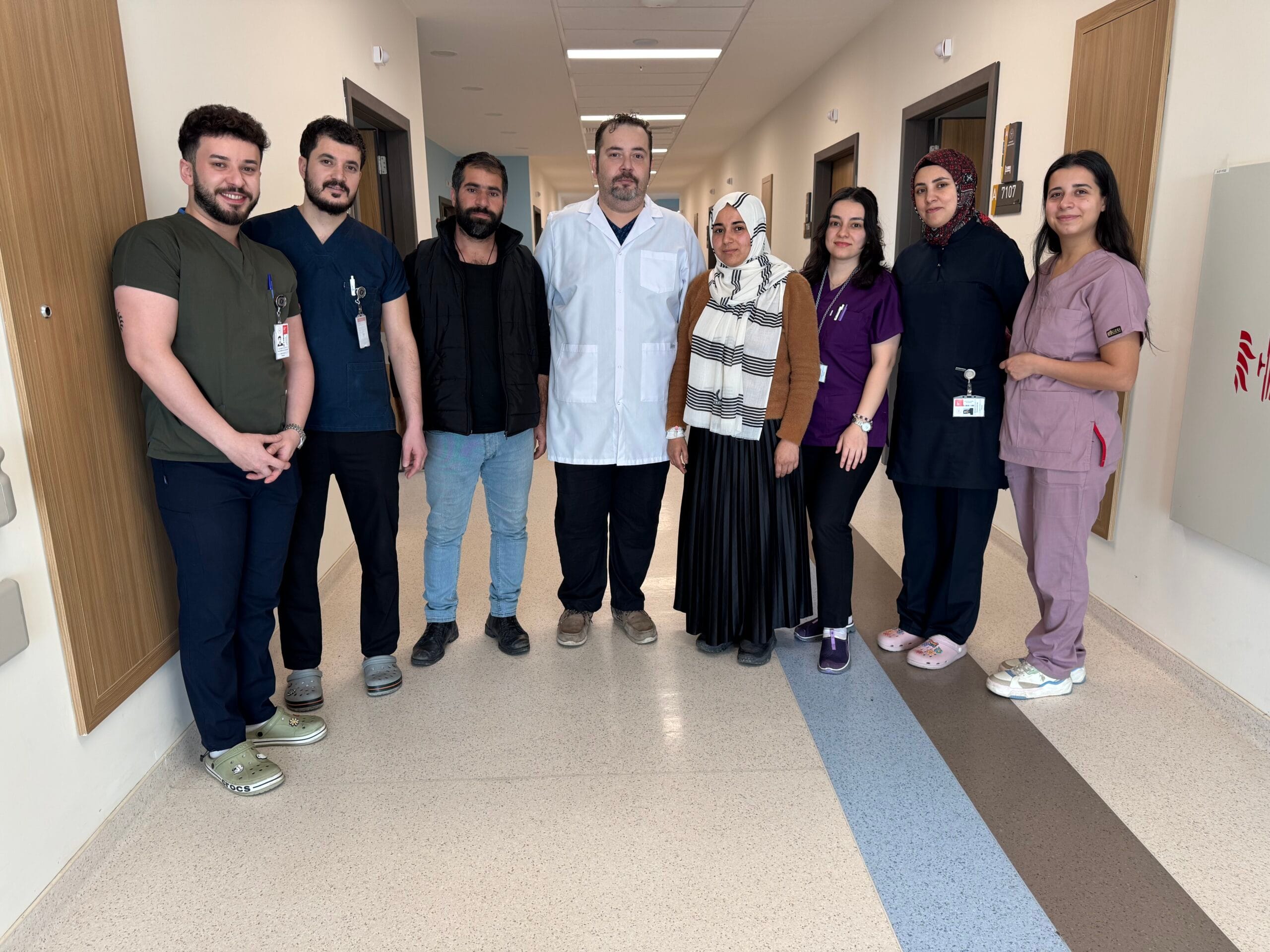 HASTANIN KENDİ DOKULARINDAN YENİ BİR GÖĞÜS DUVARI OLUŞTURULARAK RAHAT NEFES ALMASI SAĞLANDI