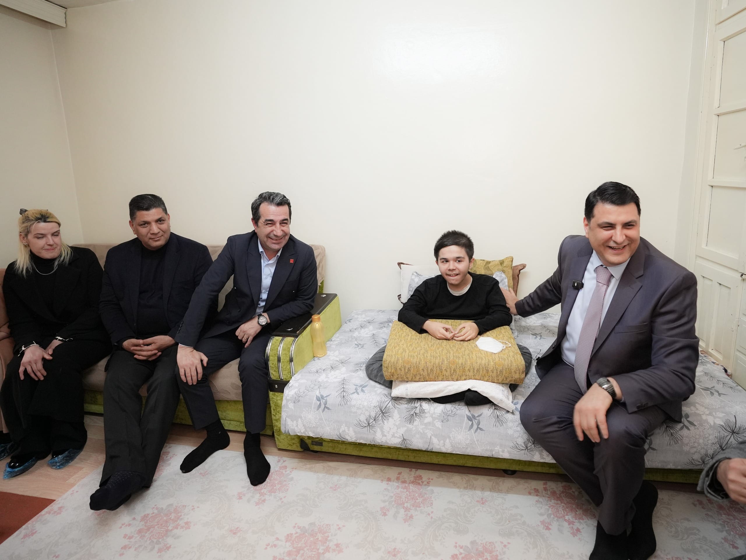 BAŞKAN YILMAZ’DAN ENGELLİ AİLELERE ZİYARET 