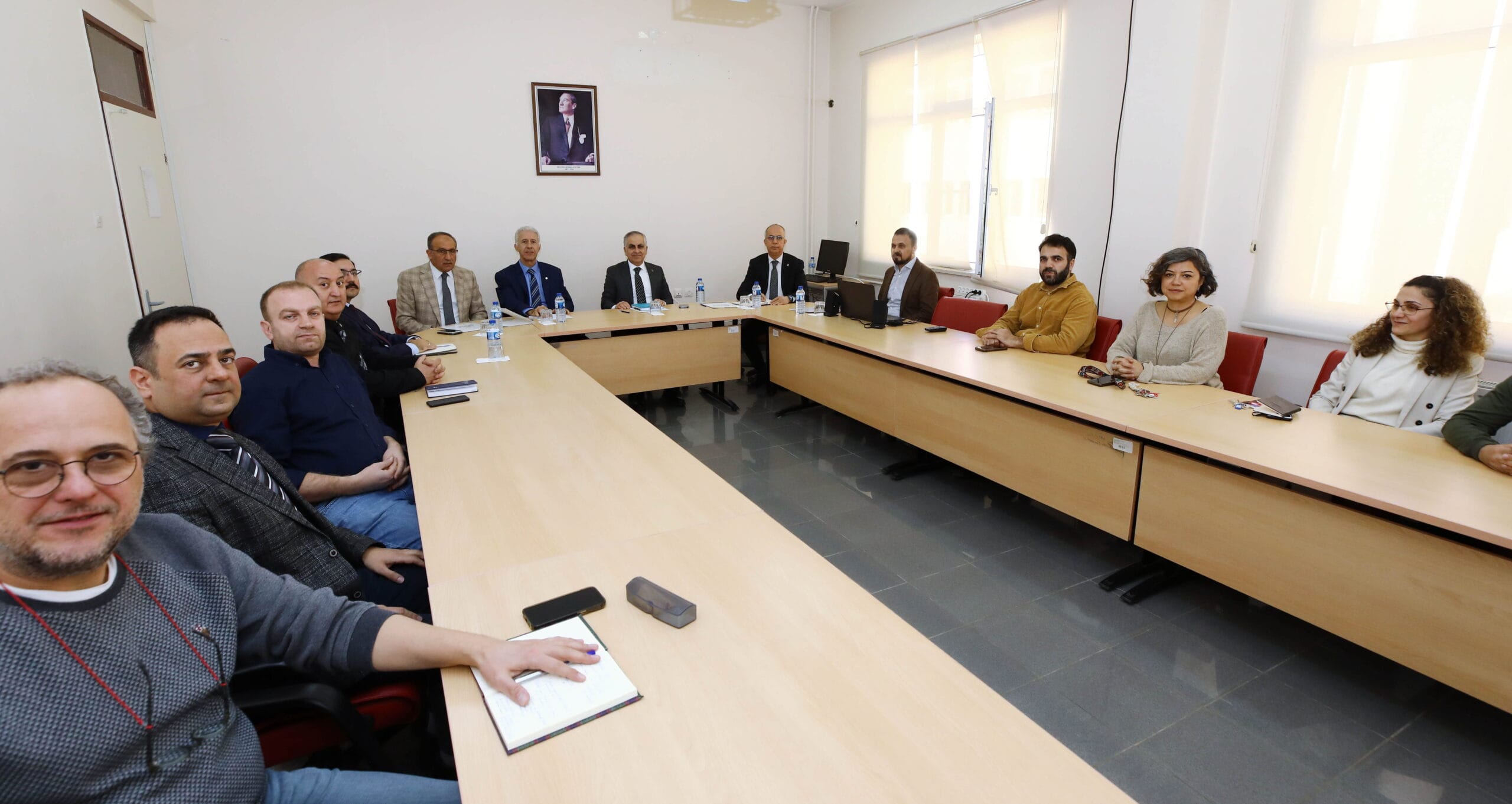 GAÜN İLETİŞİM FAKÜLTESİ AKADEMİK KURUL TOPLANTISI GERÇEKLEŞTİRİLDİ