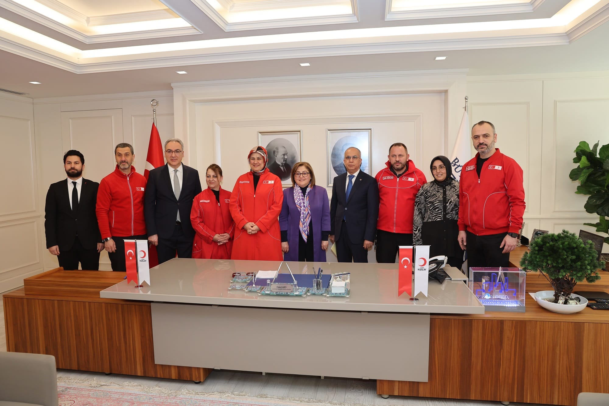 GAZİANTEP BÜYÜKŞEHİR VE KIZILAY ARASINDA İNSANİ YARDIM ALANINDA İŞ BİRLİĞİ!
