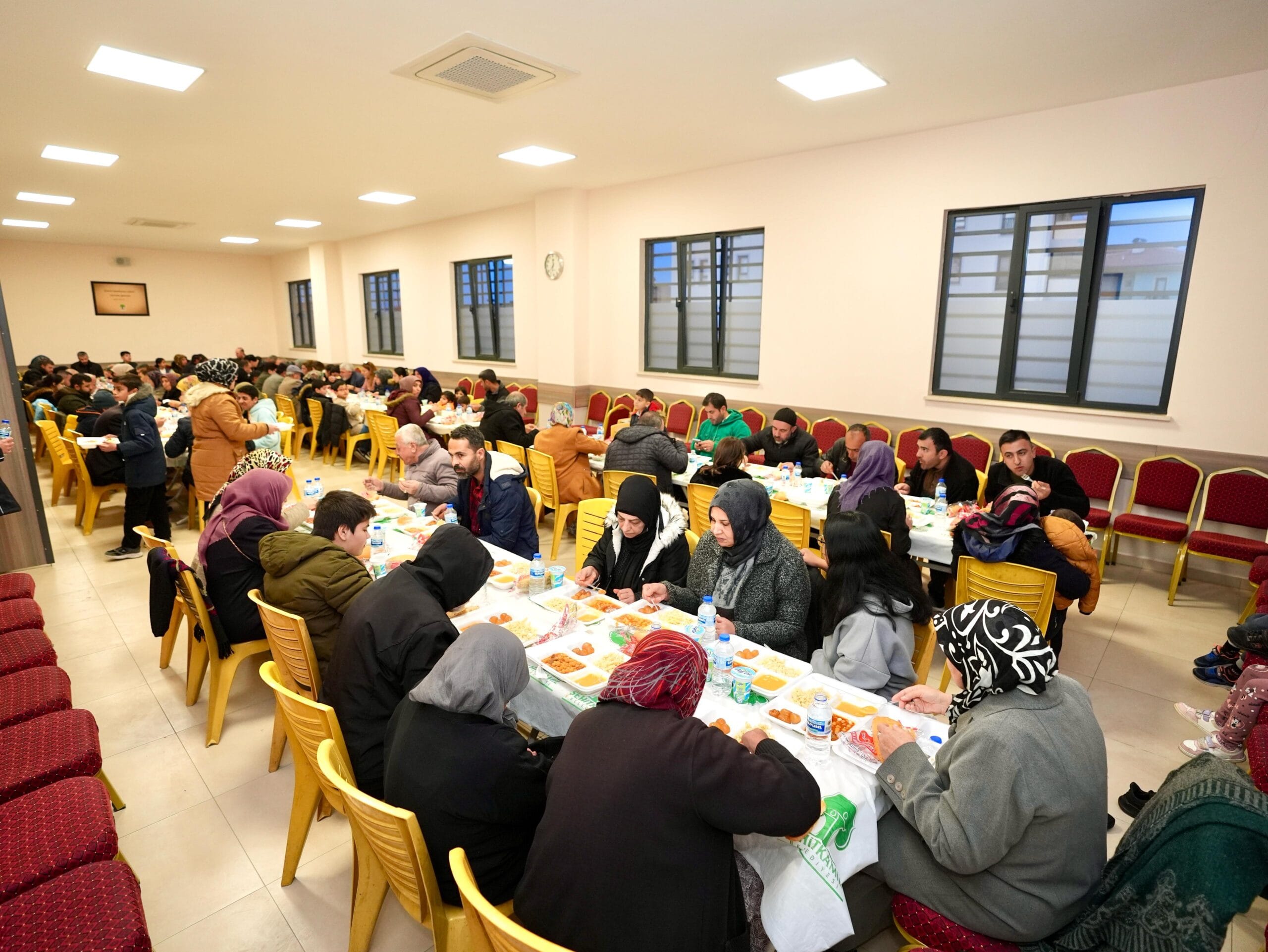 ŞEHİTKAMİL’DEN 5 BÖLGEDE İFTAR ÇADIRI