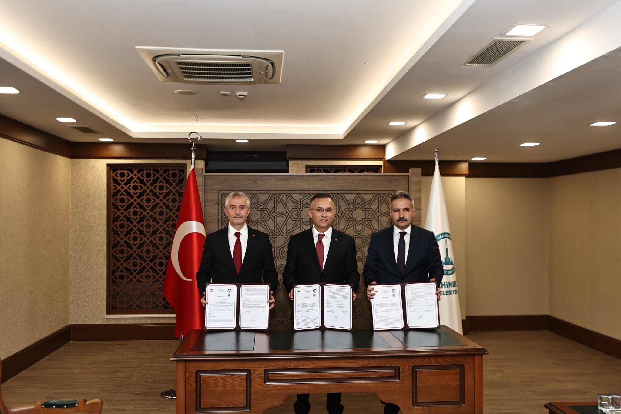 ŞAHİNBEY BELEDİYESİ’NDEN 100 YETİM AİLEYE KONUT