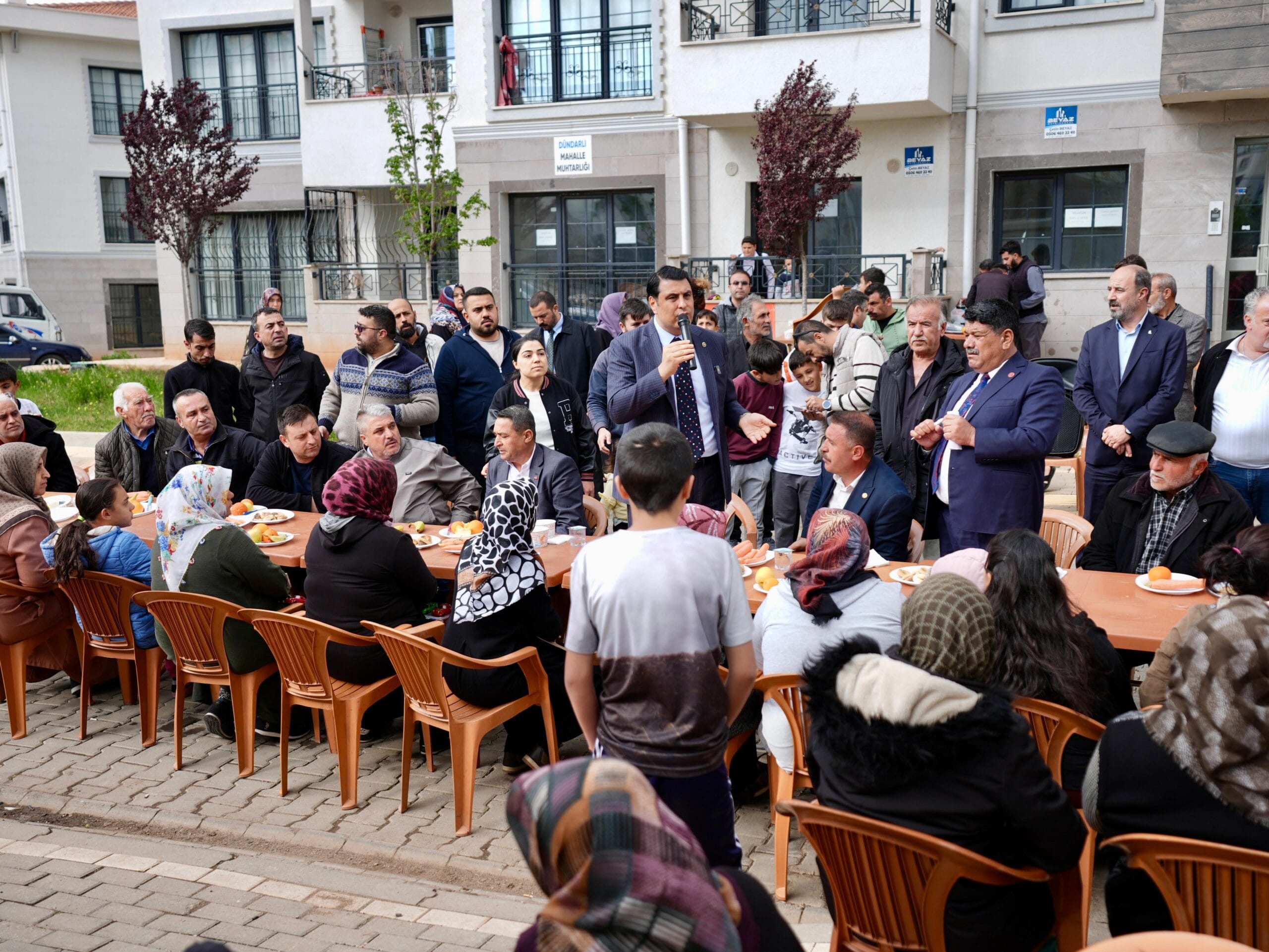 UMUT YILMAZ VATANDAŞLARLA BİR ARAYA GELDİ…