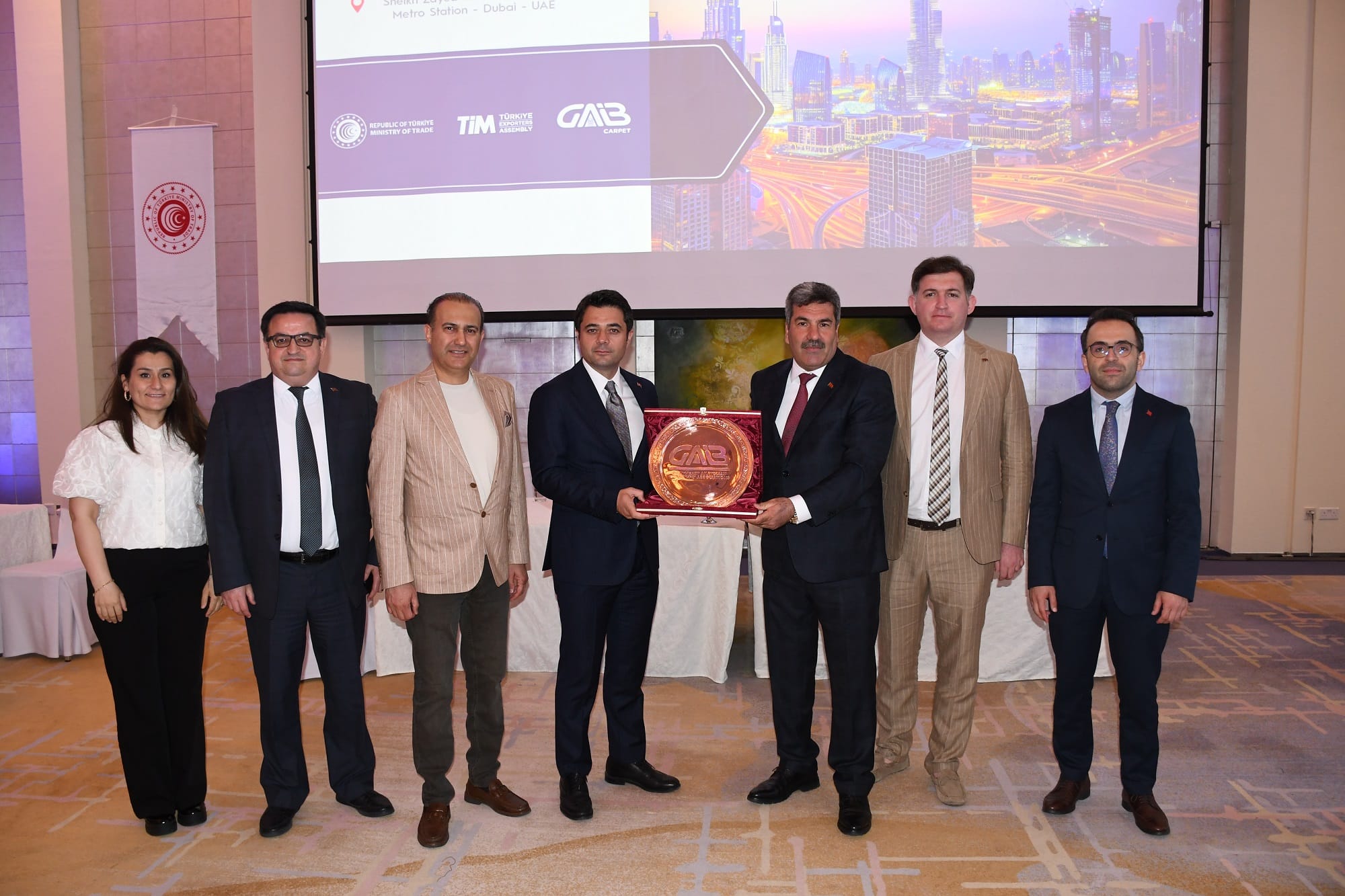 ORTADOĞU ve AFRİKA PAZARLARININ YOLU DUBAİ’DEN GEÇER…