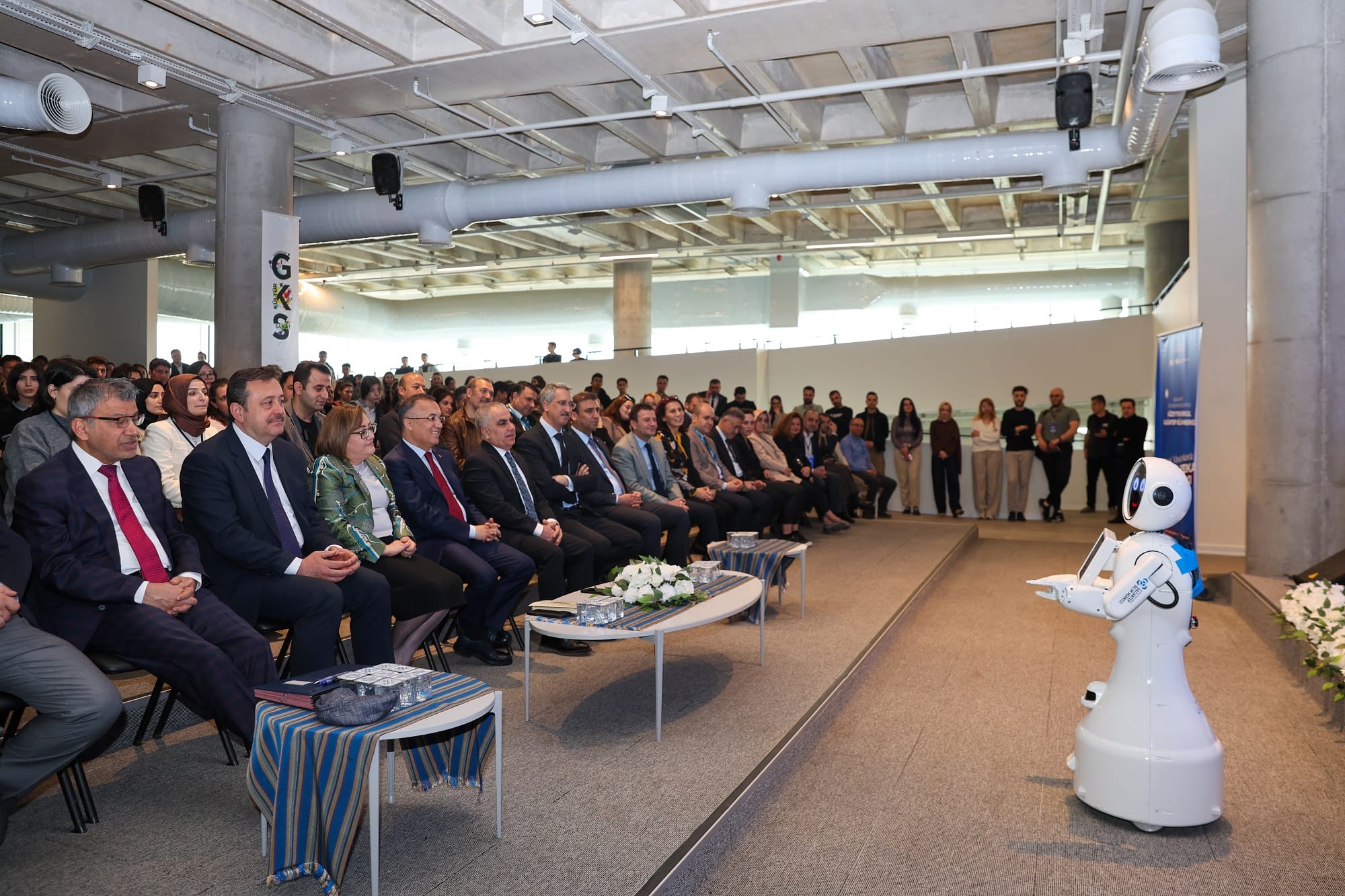 GAZİANTEP BÜYÜKŞEHİR, YEREL YÖNETİMLERDE YAPAY ZEKA ÇALIŞTAYI DÜZENLEDİ