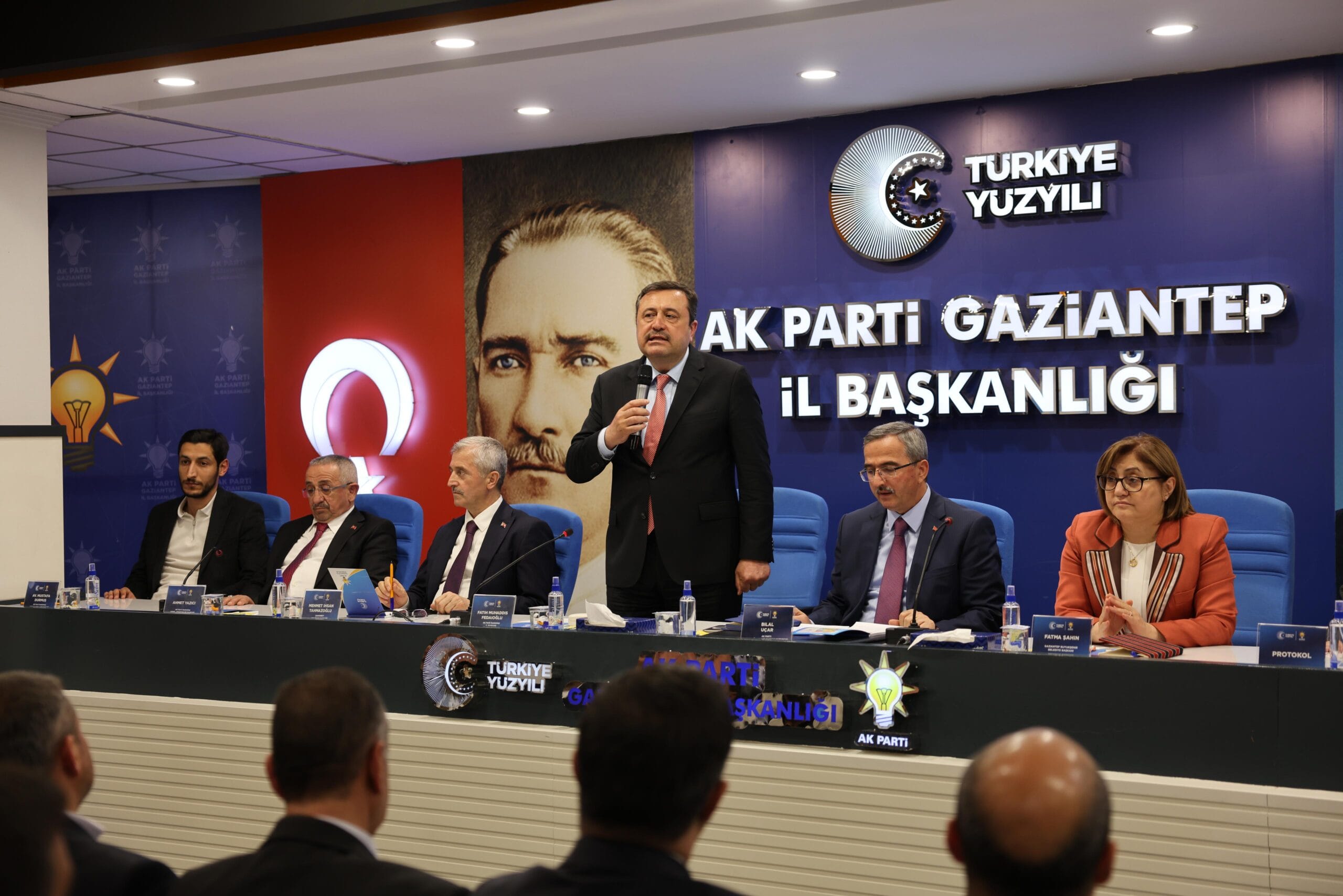 AK PARTİ GAZİANTEP’TE YEREL YÖNETİMLER BULUŞMASI 