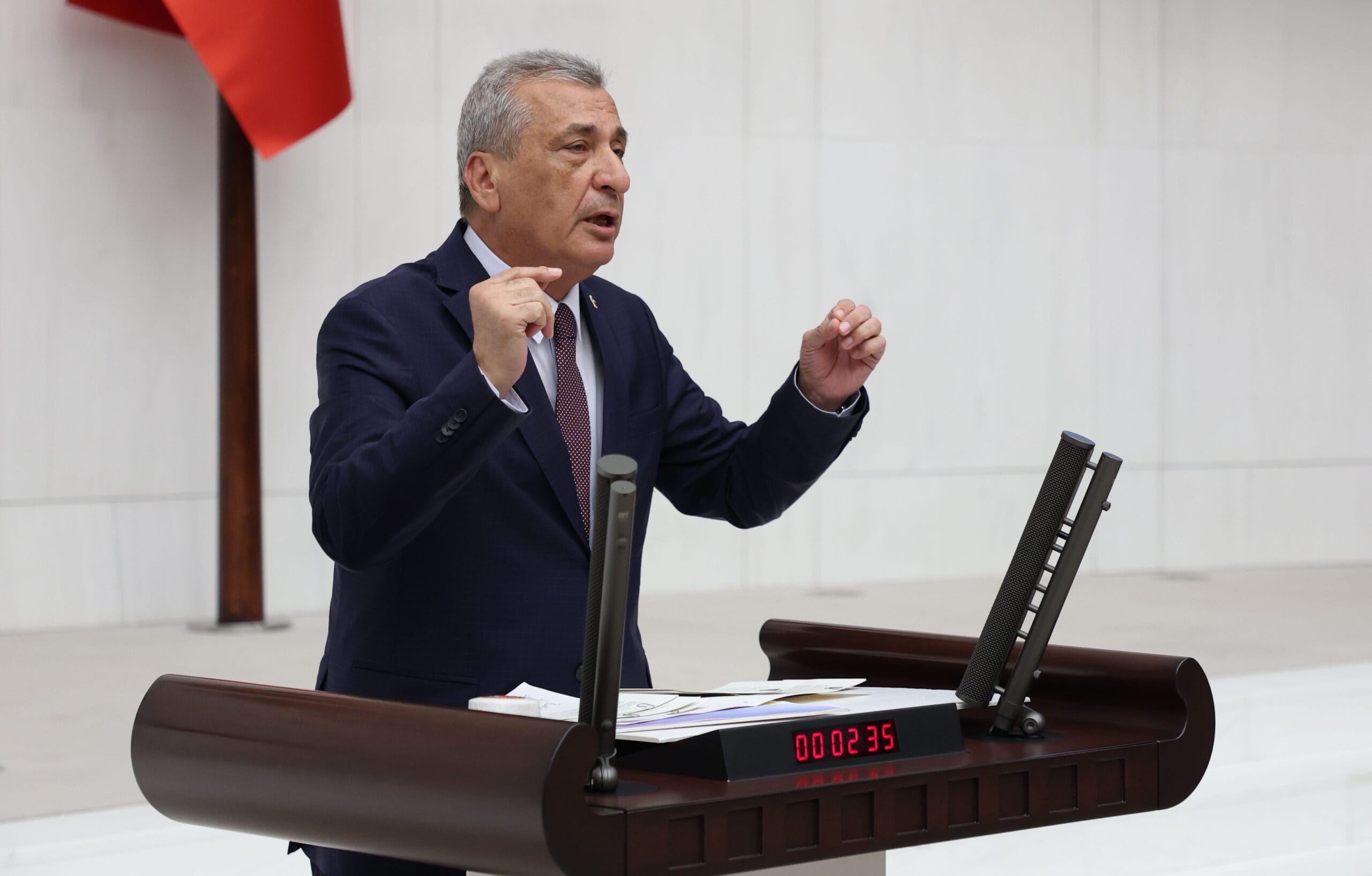 HASAN ÖZTÜRKMEN, GAZİANTEP’İ DE ETKİLEYEN ZİRAİ DONU MECLİS GÜNDEMİNE TAŞIDI…