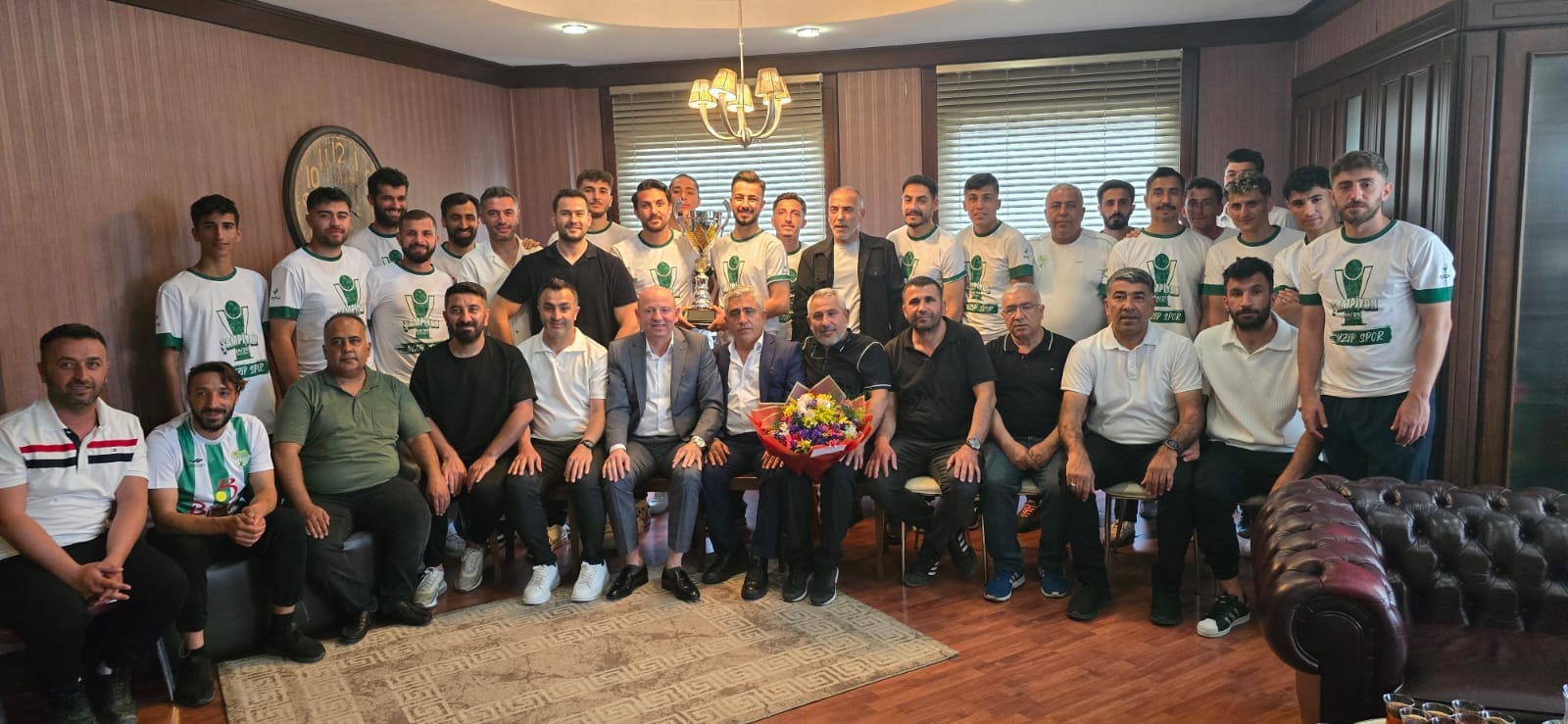 NİZİP’TE BAYRAM VAR!