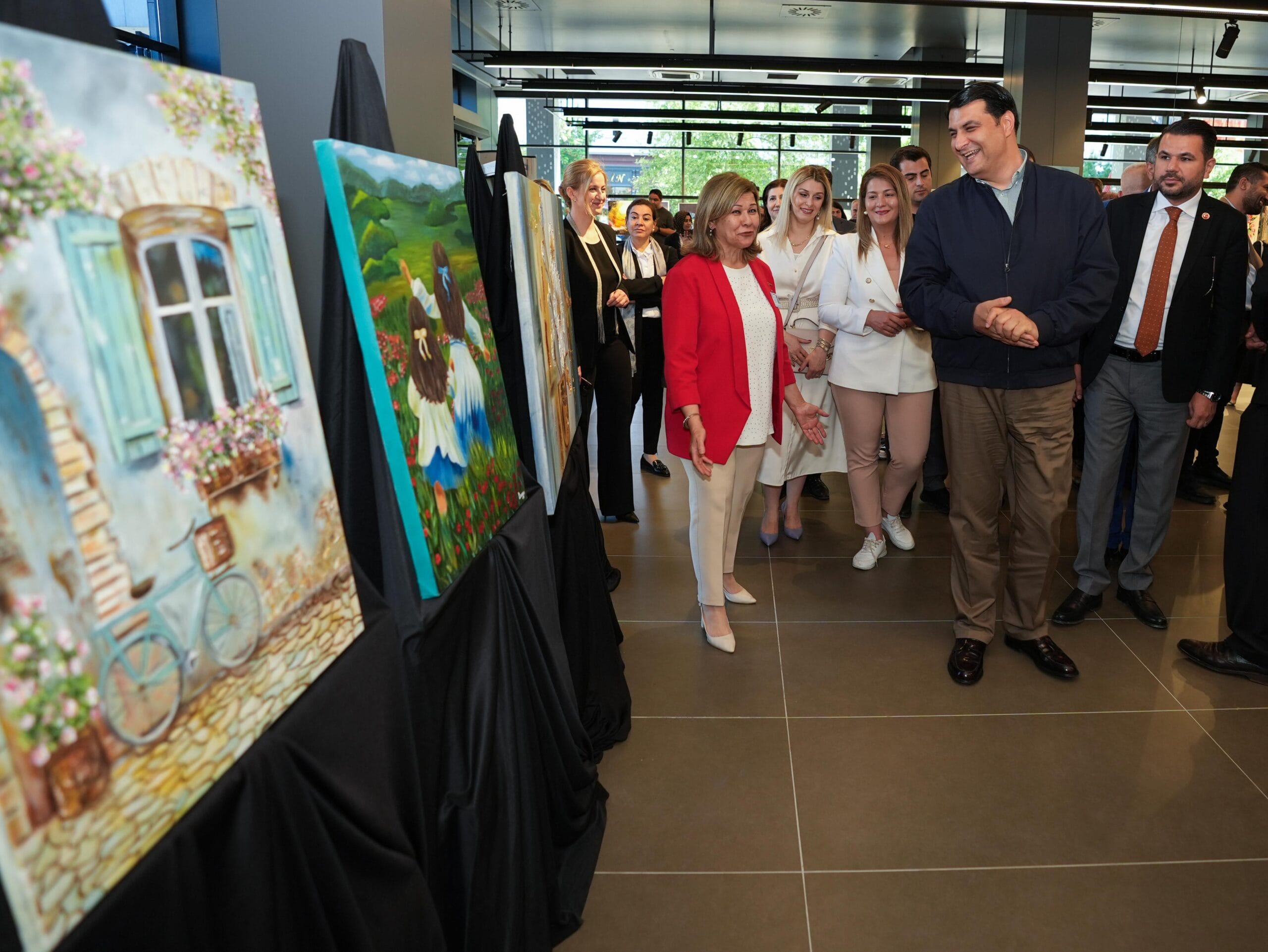 ŞEHİTKAMİLLİ KADINLAR HAYATA RENK KATTI