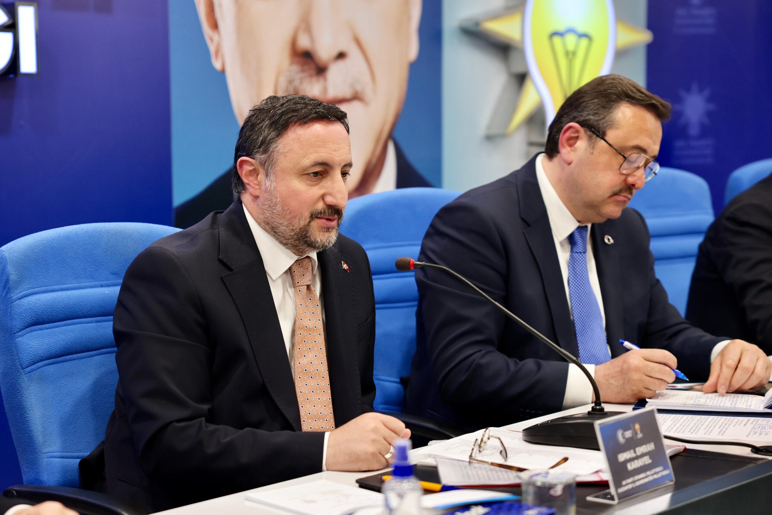 AK PARTİ GAZİANTEP TEŞKİLATI, YENİ İL KOORDİNATÖRÜ İSMAİL EMRAH KARAYEL’İ AĞIRLADI 