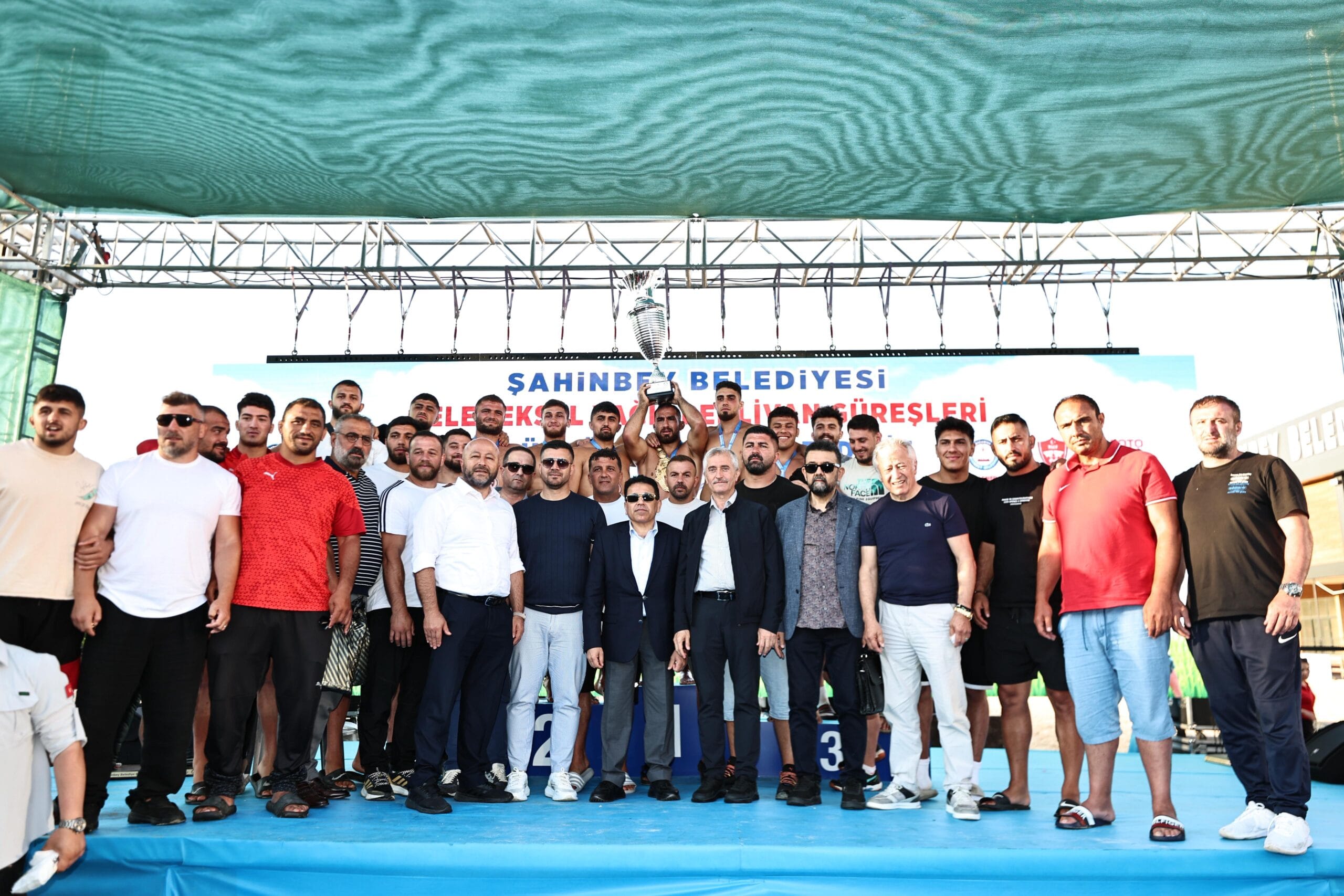 ŞAHİNBEY ER MEYDANI’NIN ŞAMPİYONU FEYZULLAH AKTÜRK OLDU