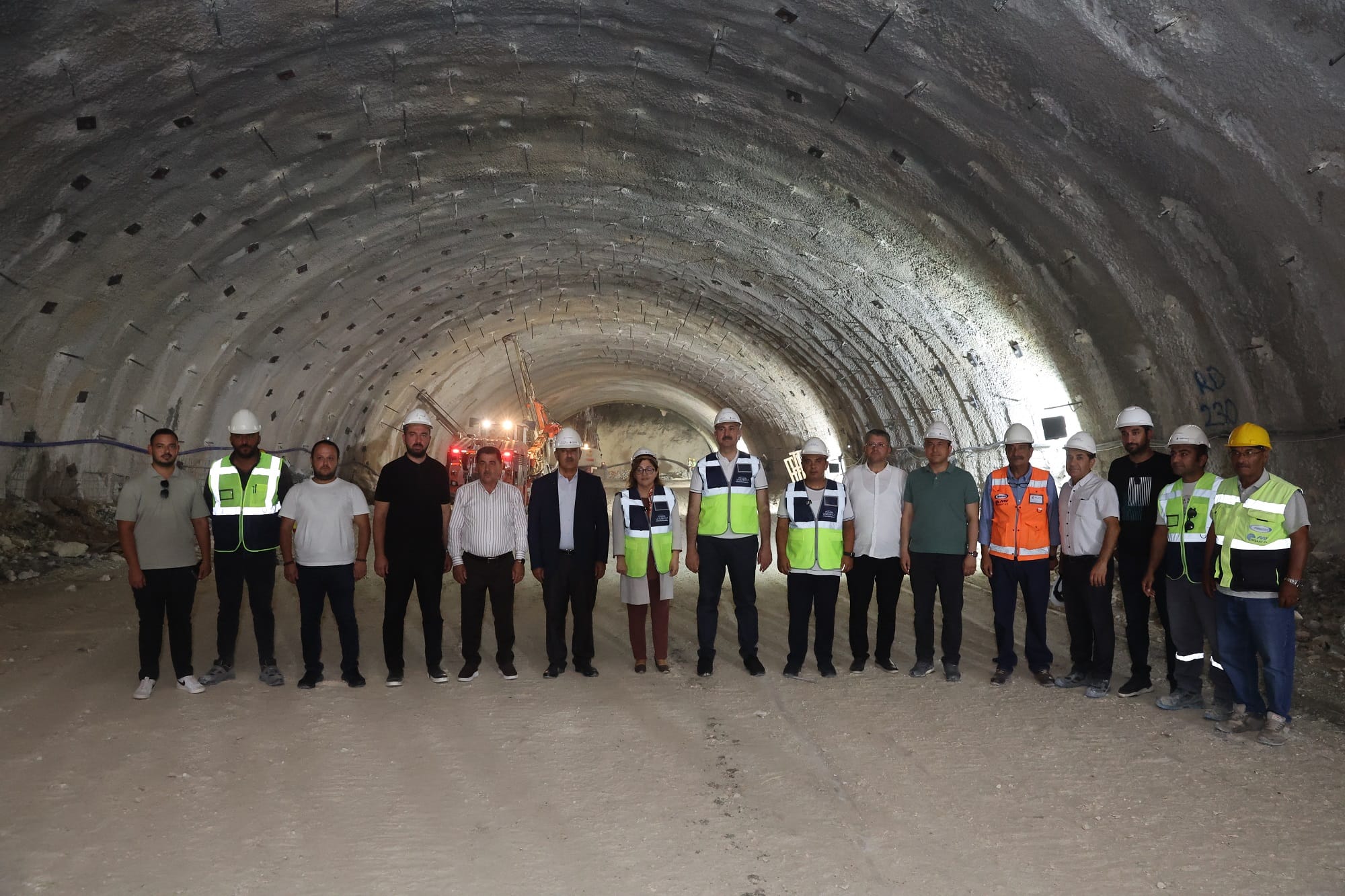 DÜLÜK TÜNELİNDE HER ŞEY YOLUNDA!