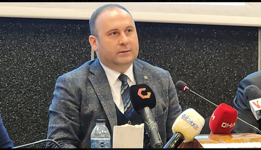 Kriz gün geçtikçe derinleşiyor 