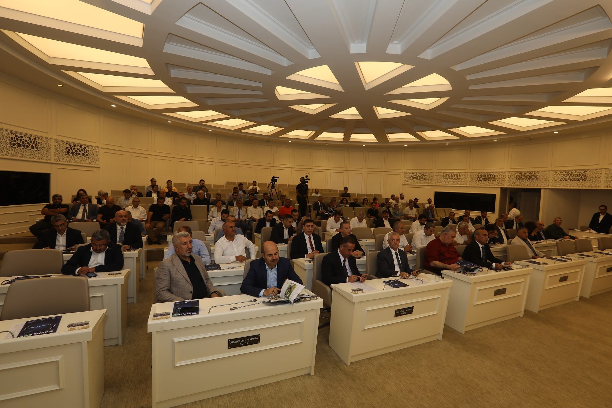 GAZİANTEP BÜYÜKŞEHİR BELEDİYESİ MECLİSİ TOPLANDI