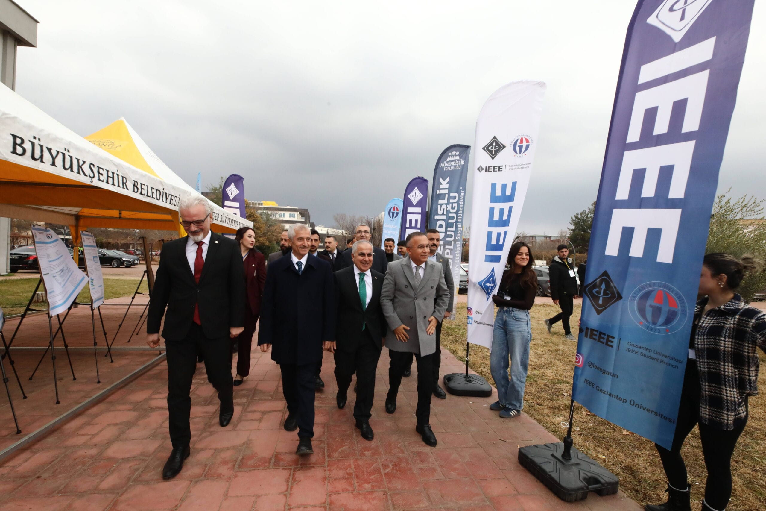 GAÜN’DEN PROJE ARASTASI 2025 ETKİNLİĞİ MÜHENDİSLİK VE İNOVASYONUN GELECEĞİ KONUŞULDU