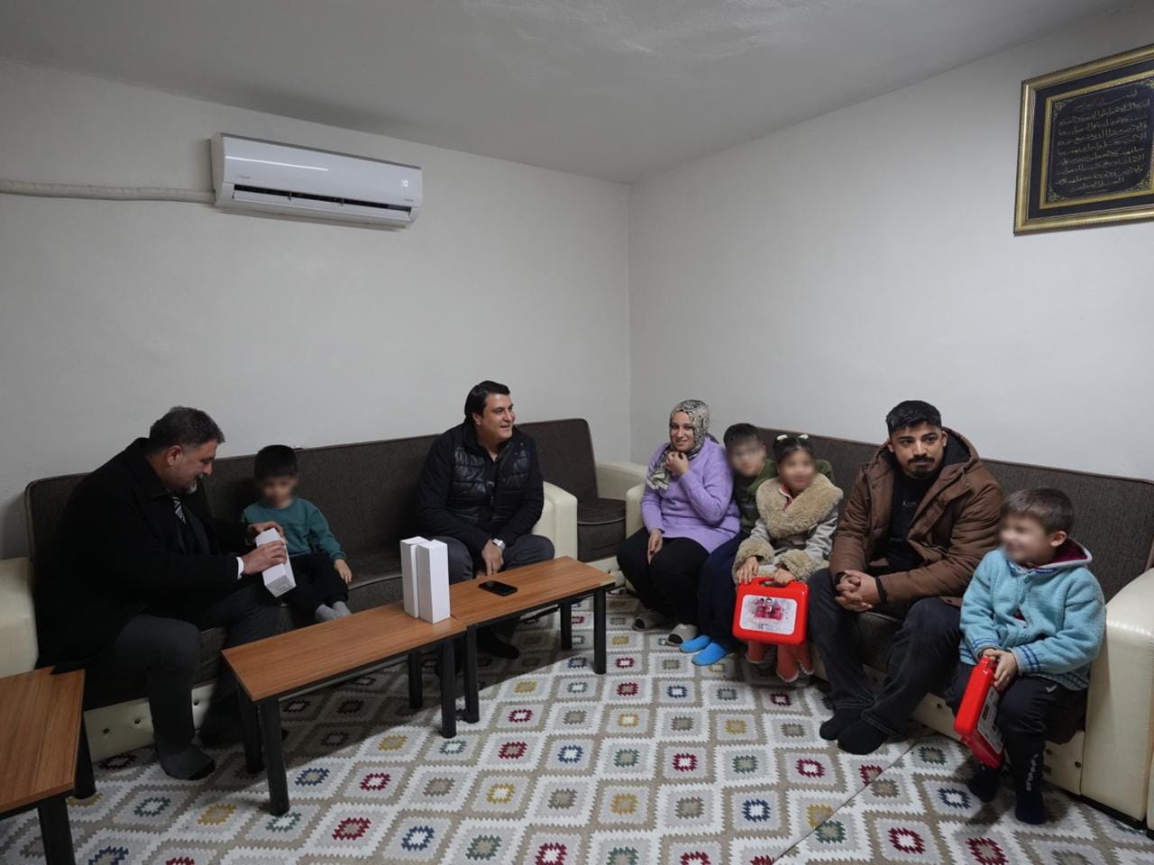 BAŞKAN YILMAZ’DAN EVİ YANAN KÖMEK AİLESİNE ANLAMLI ZİYARET