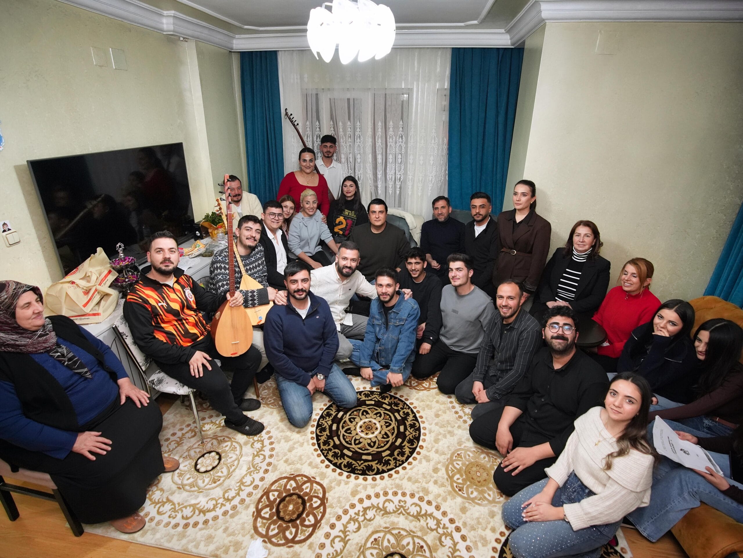 BAŞKAN YILMAZ’DAN ÖĞRENCİ EVİNE ZİYARET