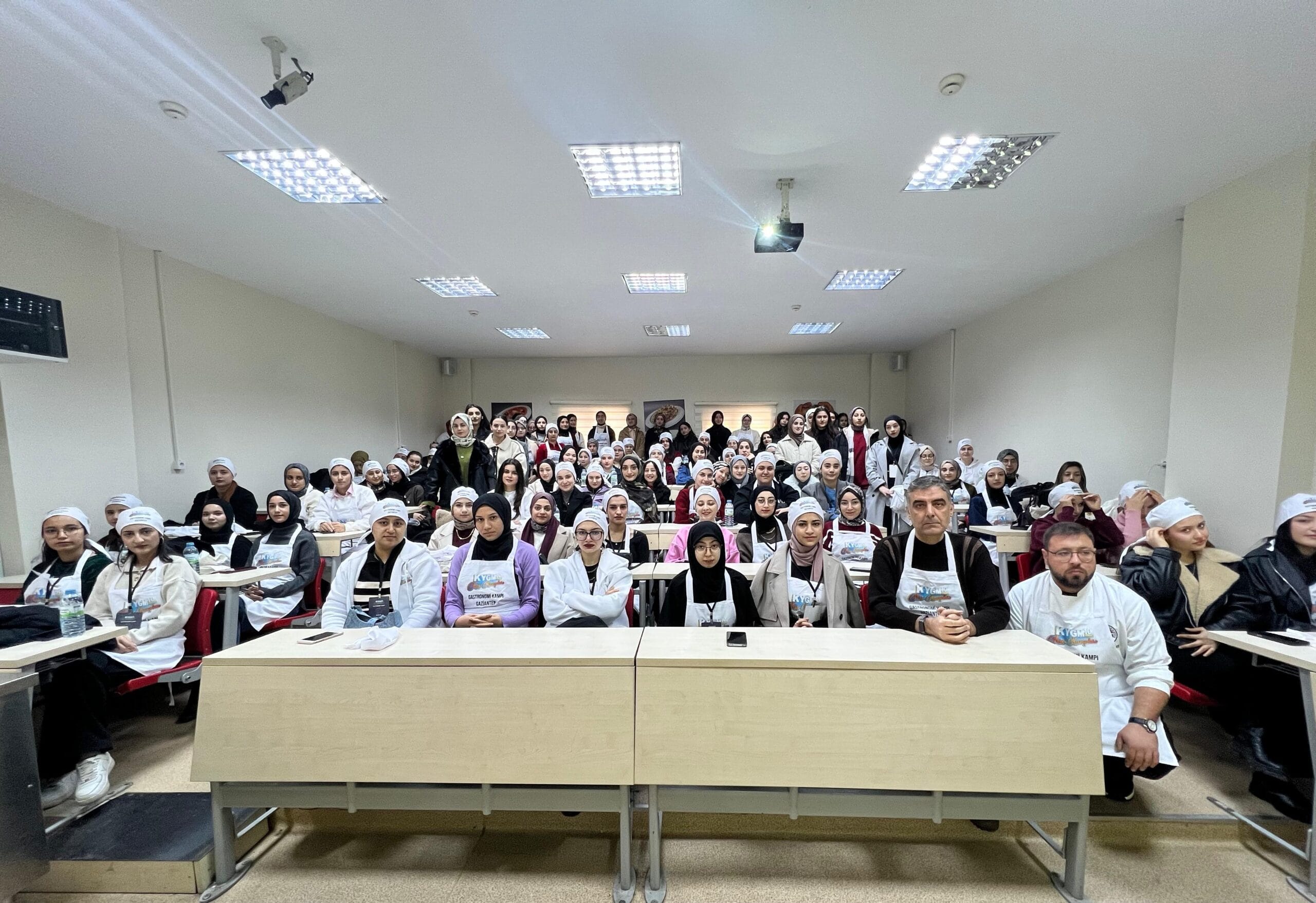 81 İLDEN GELEN GENÇ ŞEFLER GAÜN’DE BULUŞTU
