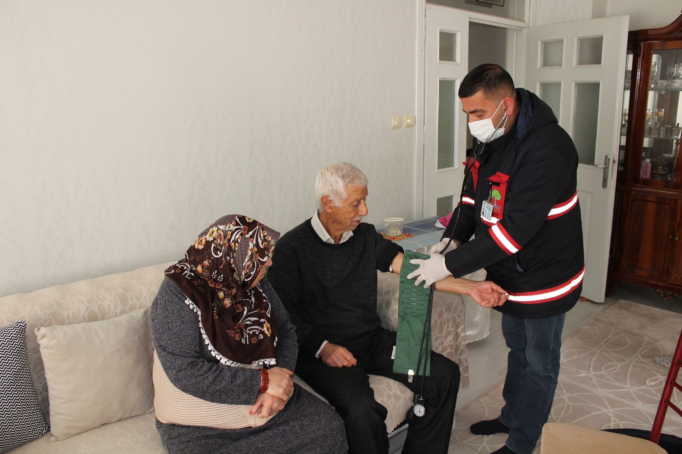 ŞEHİTKAMİL’DEN GÖNÜLLERE DOKUNAN ‘VEFA HİZMETİ