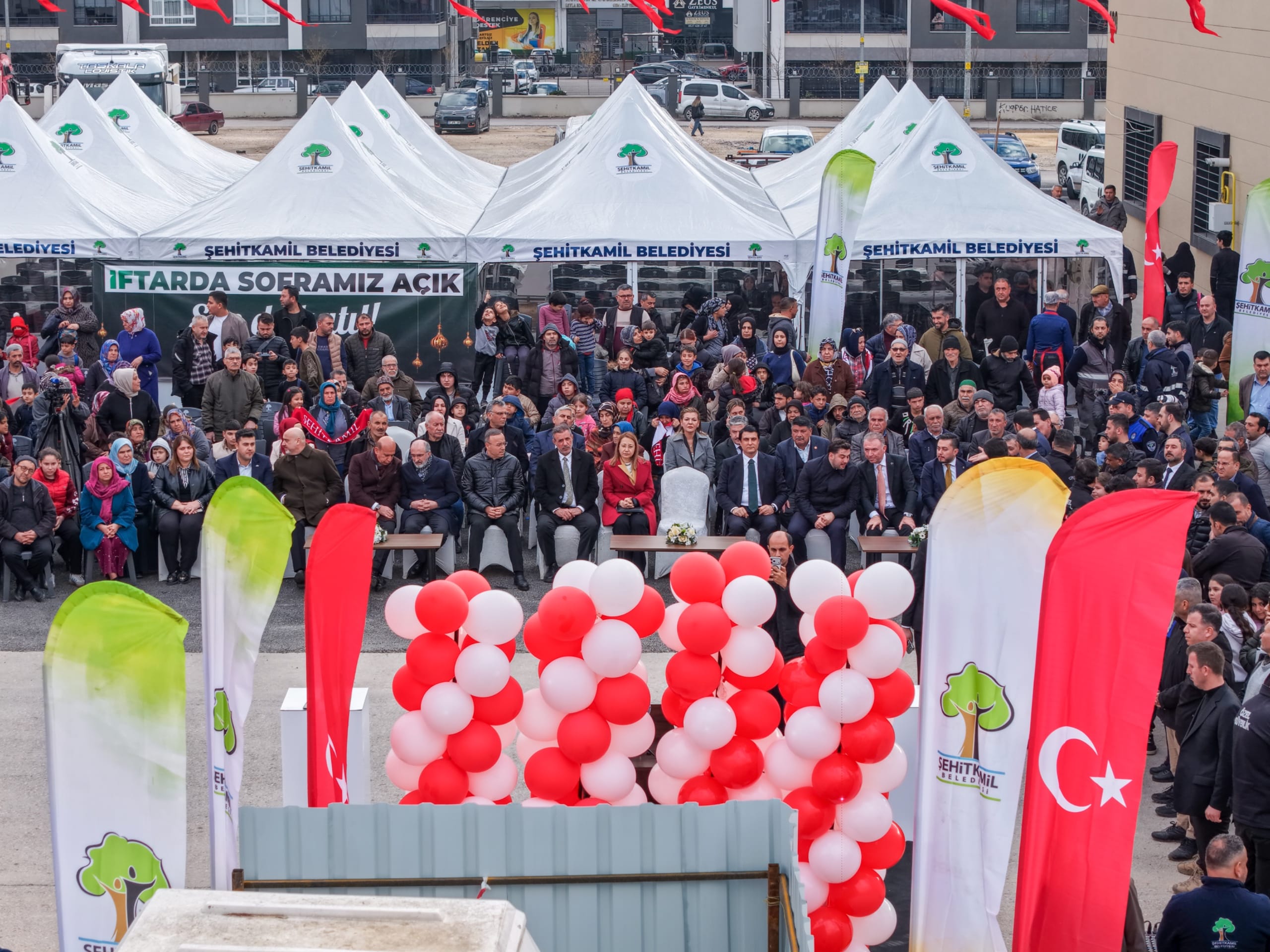 KARŞIYAKA GENÇLİK KÜTÜPHANESİ’NİN TEMELİ ATILDI