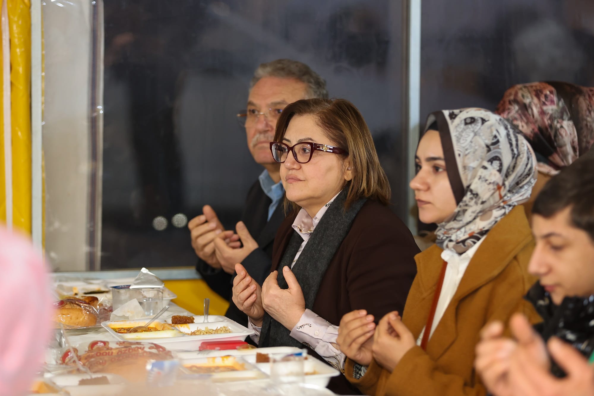 BAŞKAN ŞAHİN VATANDAŞLARLA İFTARDA BULUŞTU