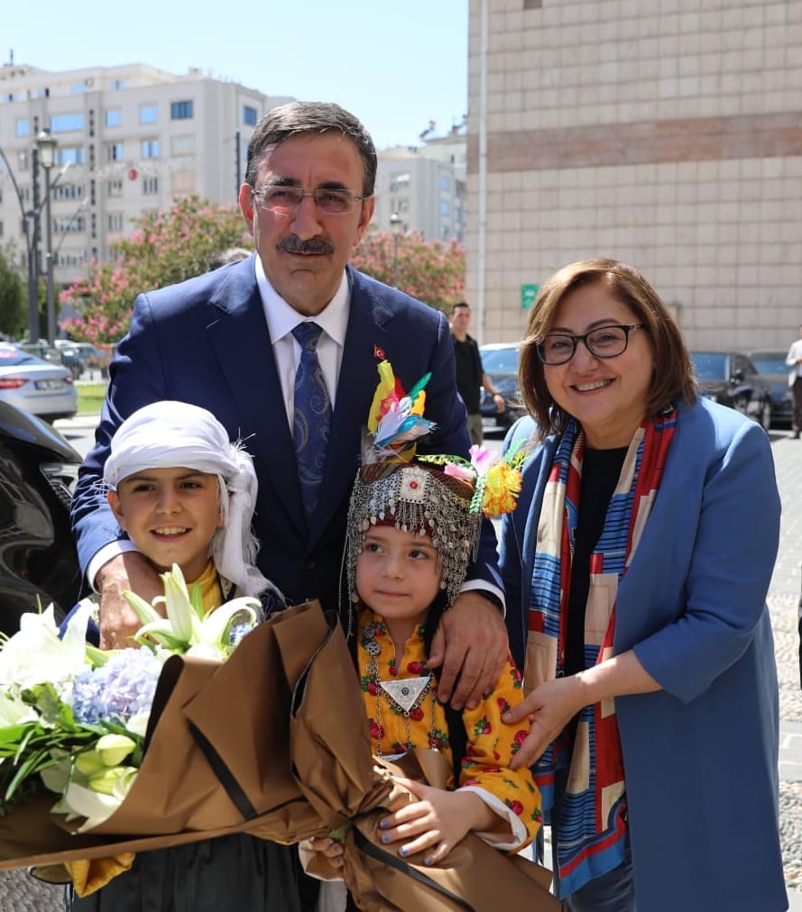 GAZİANTEP BÜYÜKŞEHİR, 14 BİN KONUT HEDEFİNE KARARLILIKLA İLERLİYOR! 