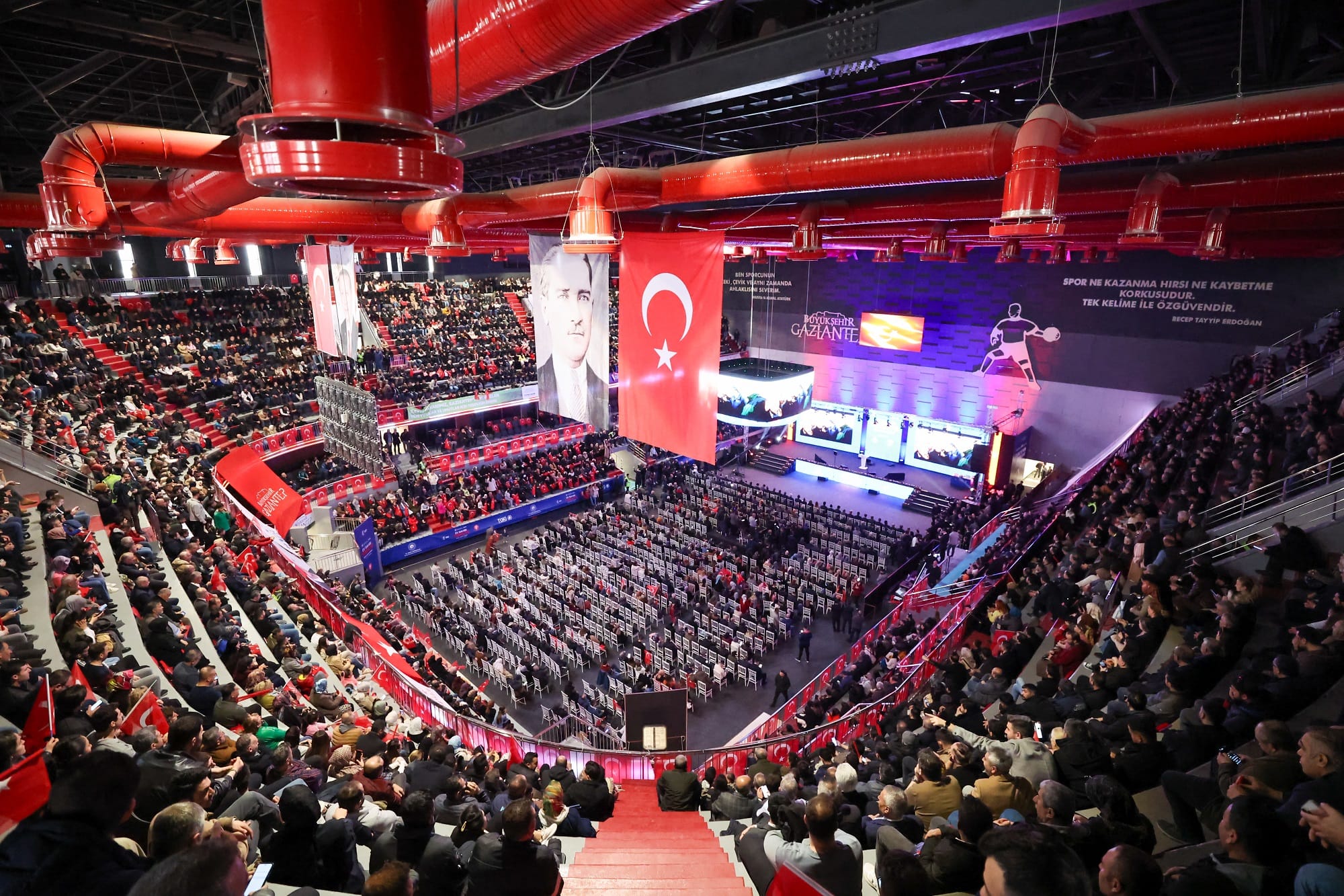 GAZİANTEP BÜYÜKŞEHİR EV SAHİPLİĞİNDE YÜZYILIN SOSYAL KONUT PROJESİ İÇİN KURALAR ÇEKİLDİ 