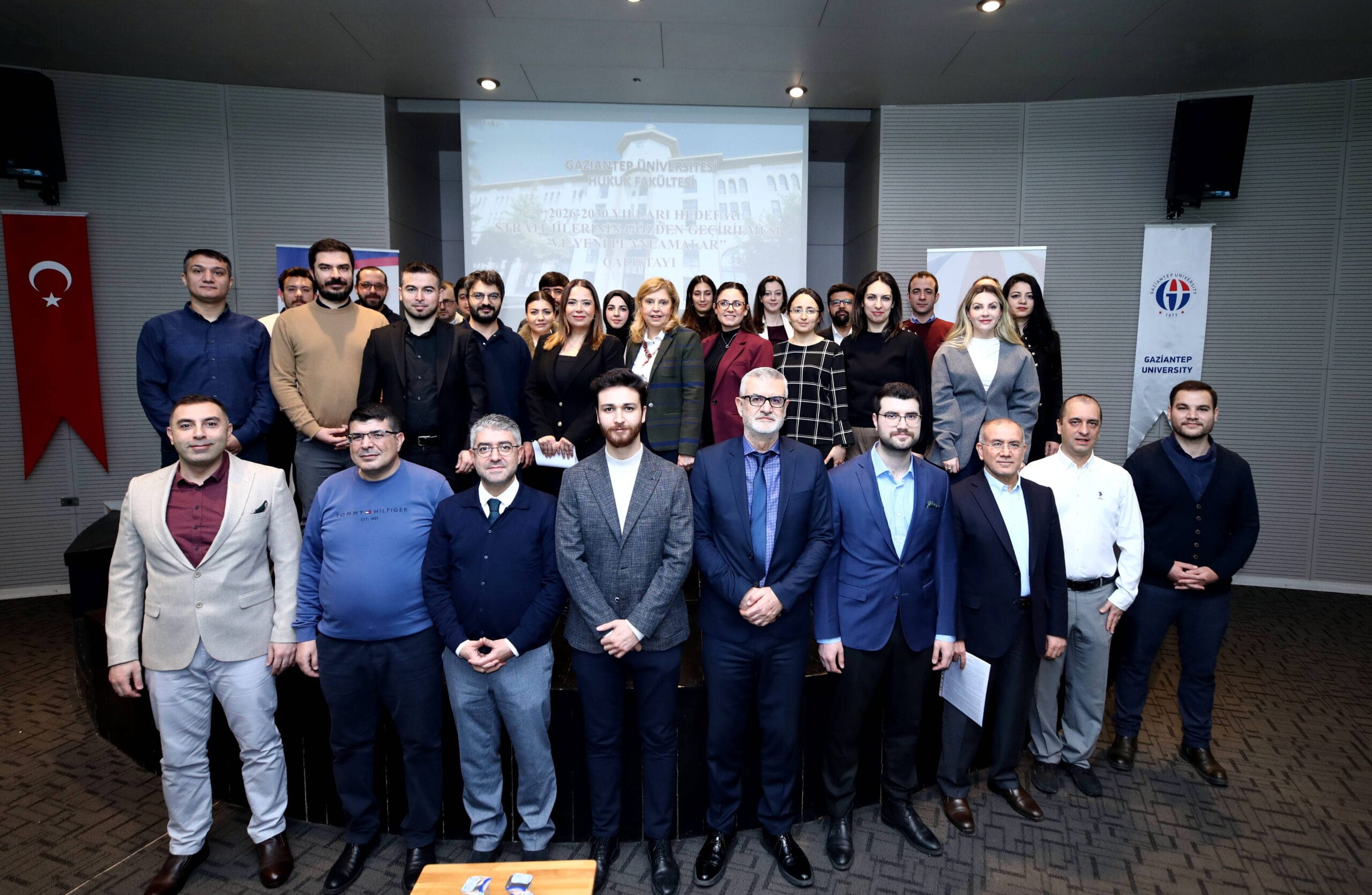 GAZİANTEP ÜNİVERSİTESİ HUKUK FAKÜLTESİ ÇALIŞTAY DÜZENLEDİ