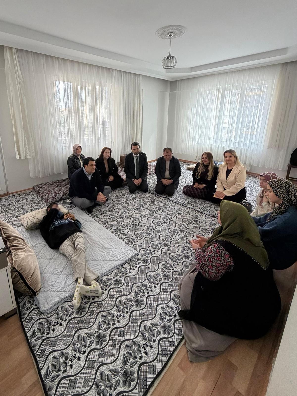 BAŞKAN YILMAZ’DAN ÇOCUKLARA MORAL ZİYARETİ