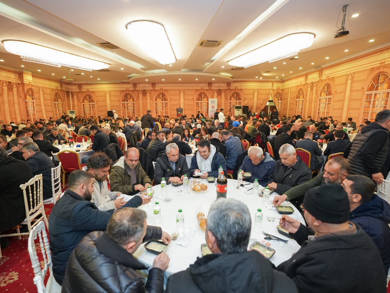 BAŞKAN YILMAZ, AMATÖR SPORCULARLA İFTAR SOFRASINDA BULUŞTU 