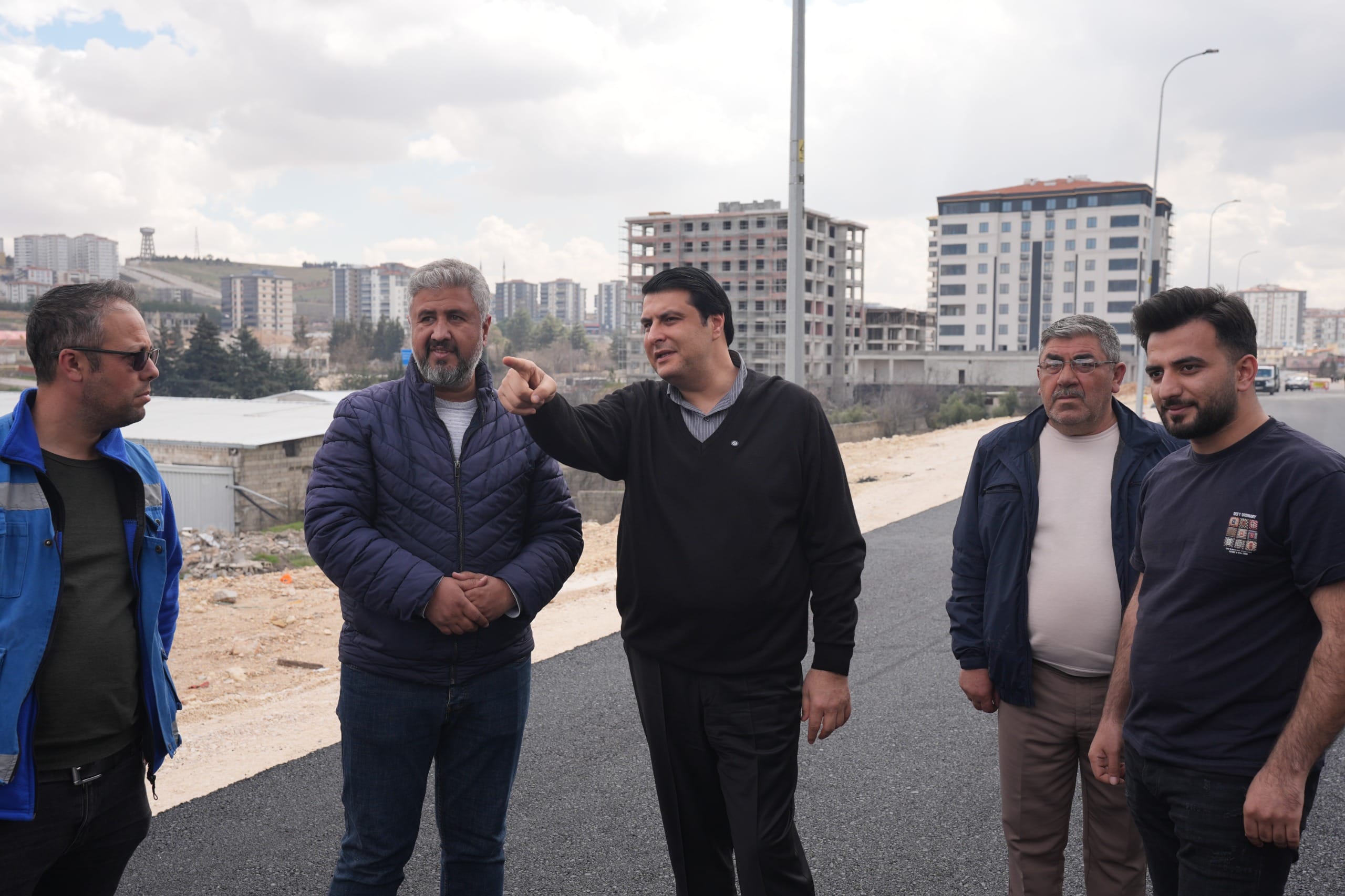 BAŞKAN YILMAZ, ASFALT ÇALIŞMALARINI YERİNDE İNCELEDİ