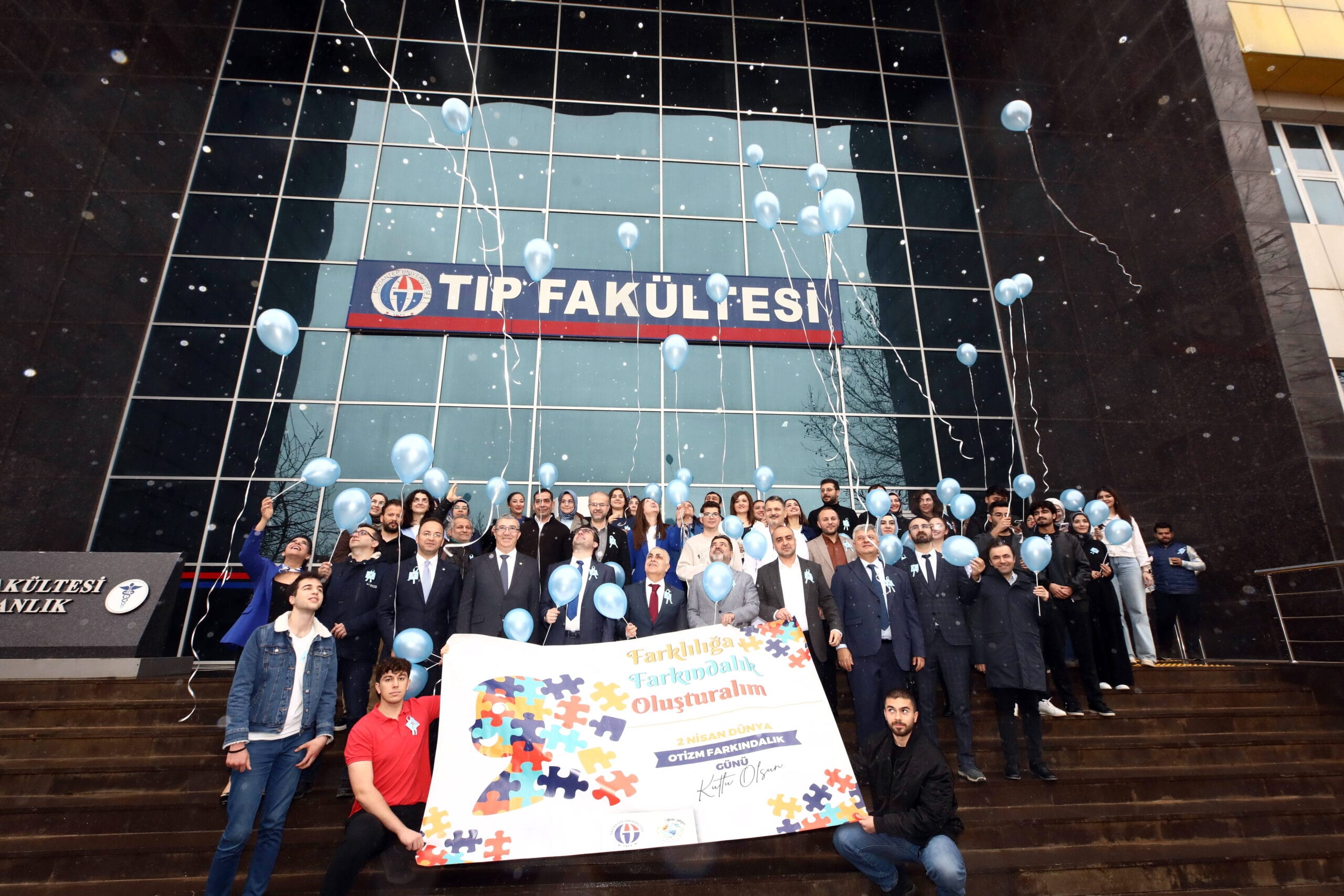 GAÜN’DE OTİZM FARKINDALIK GÜNÜ ETKİNLİĞİ DÜZENLENDİ