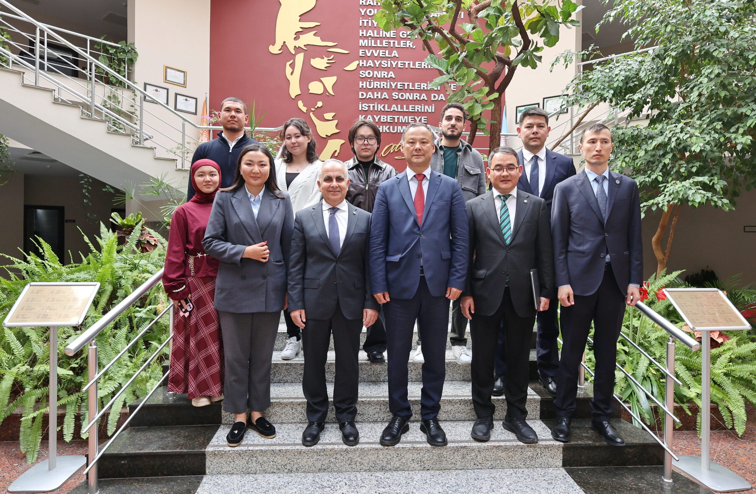 KAZAKBAYEV’DEN GAÜN REKTÖRÜ DOĞAN’A ZİYARET