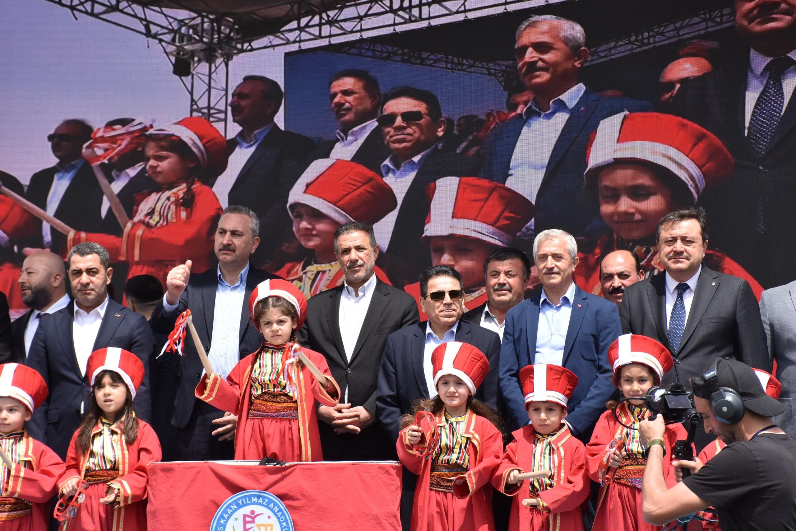 MİNİK MEHTERANLAR ŞAHİNBEY ER MEYDANI’NDA ALKIŞLANDI