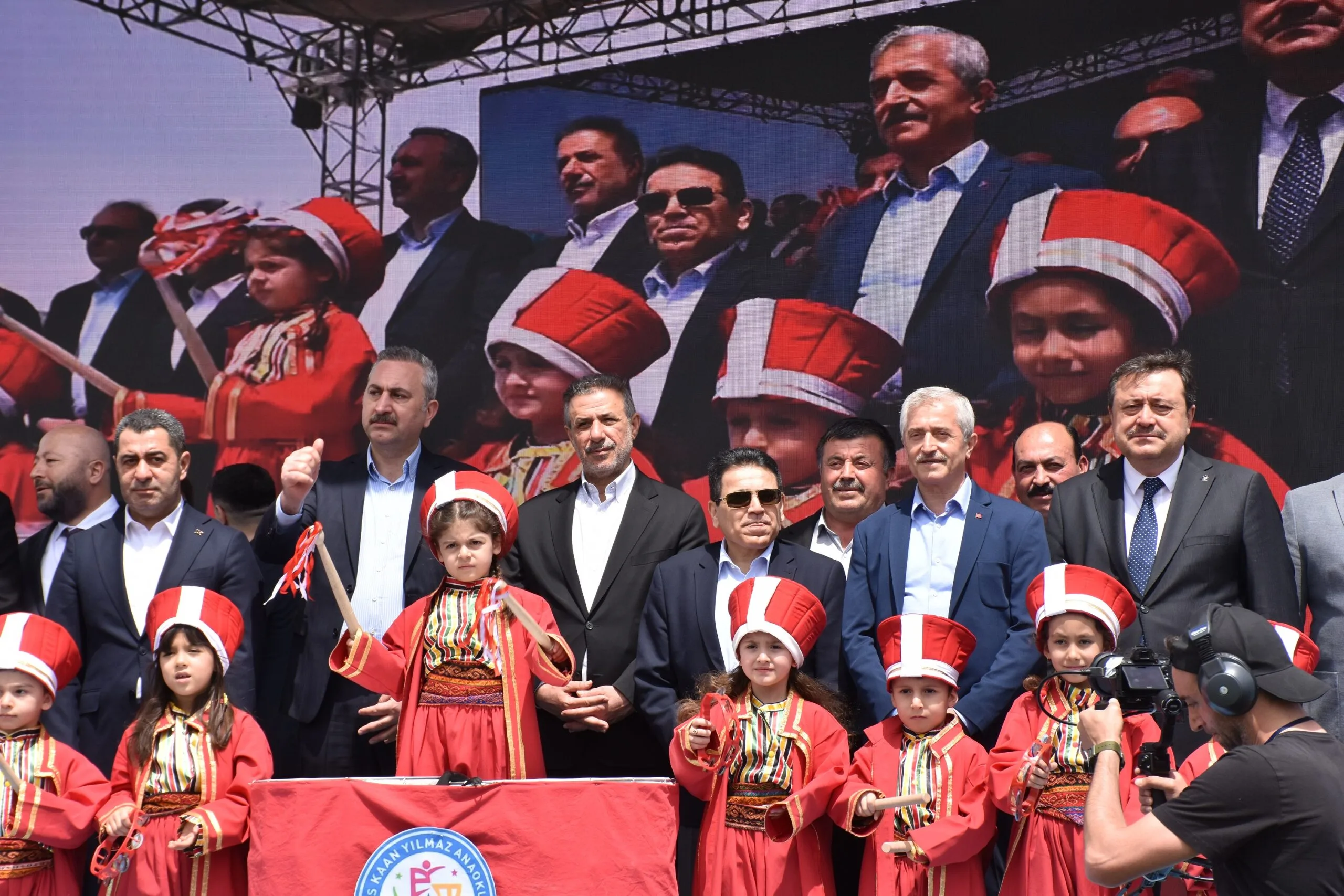 MİNİK MEHTERANLAR ŞAHİNBEY ER MEYDANI’NDA ALKIŞLANDI