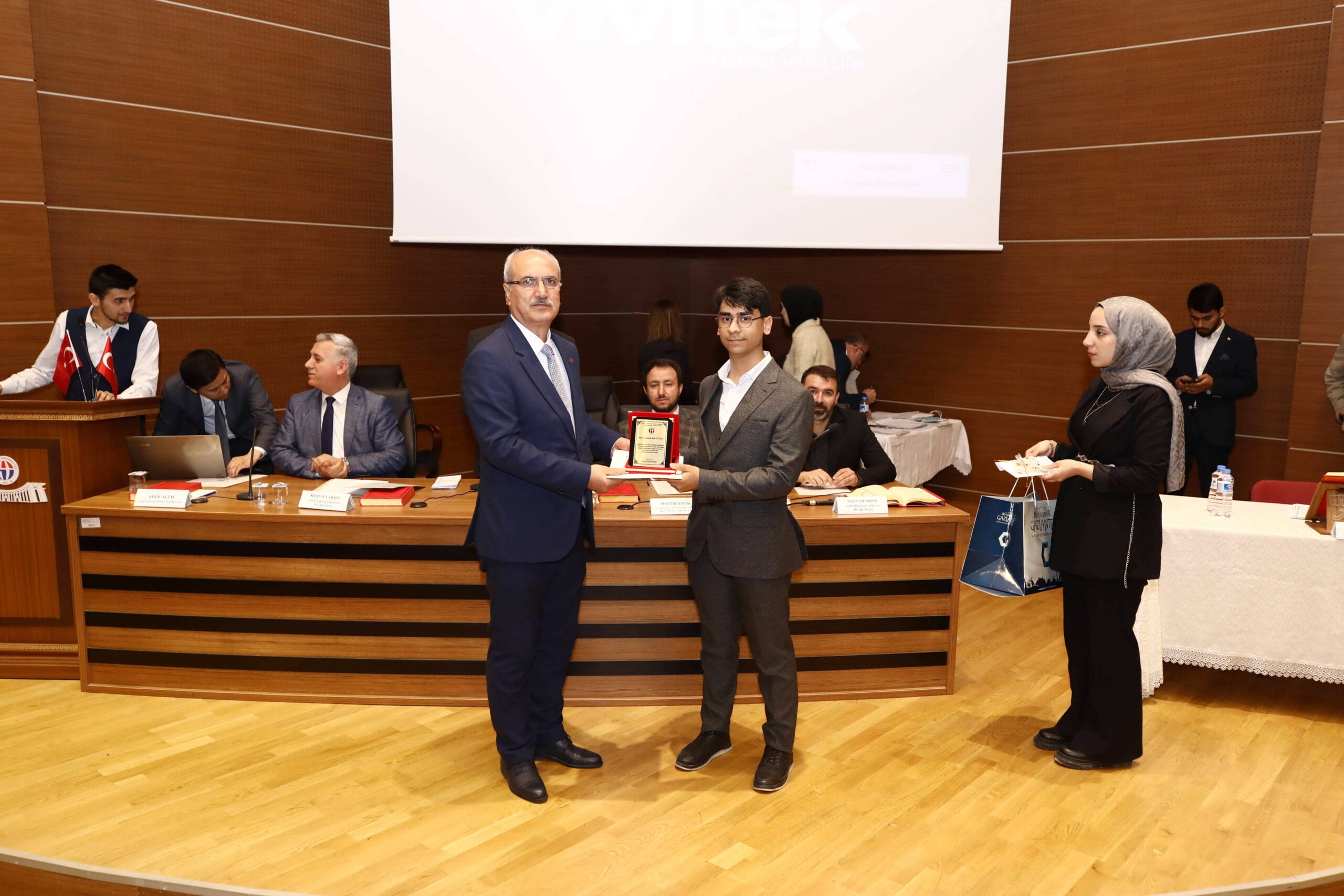 GAÜN’DE ÜNİVERSİTELER ARASI KUR’AN-I KERİM’İ GÜZEL OKUMA YARIŞMASI DÜZENLENDİ