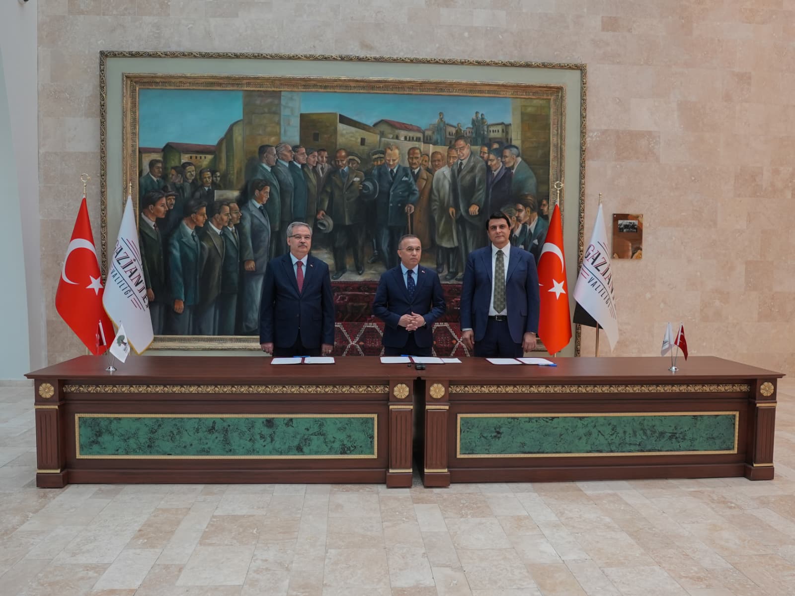 Şehitkamil Belediyesi tarafında ilçe genelinde bulunan özel eğitim okullarına eğitim materyali, sosyal etkinlikler ve engelli çocuklara sahip ailelere rehberlik ile danışmanlık hizmeti verilmesine ilişkin protokol imzalandı. Başkan Umut Yılmaz, Şehitkamil’de kimsenin yalnız ve çaresiz hissetmesine müsaade etmeyeceklerini belirterek, “Bir gün değil, her gün; hayatın her alanında her daim yanınızdayım” dedi.