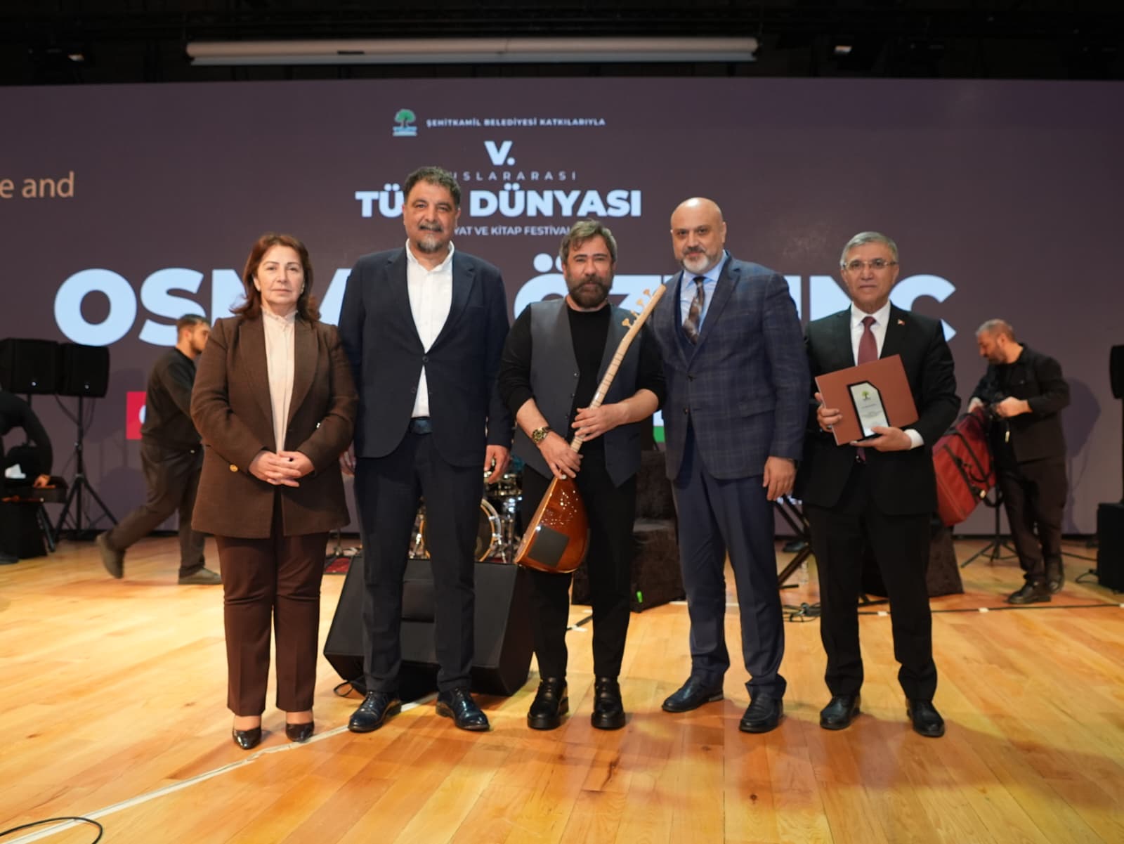 ŞEHİTKAMİL’DE OSMAN ÖZTUNÇ İLE UNUTULMAZ GECE 