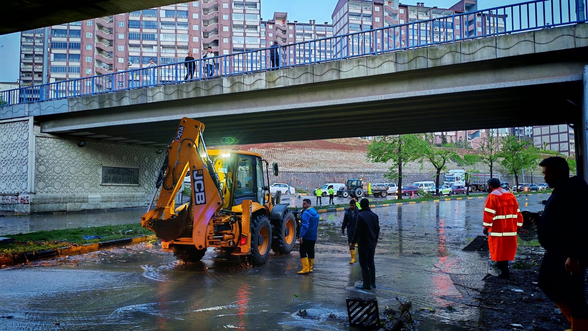 GAZİANTEP SON YILLARIN EN ŞİDDETLİ VE YOĞUN DOĞAL AFETLERİNDEN BİRİNİ YAŞADI
