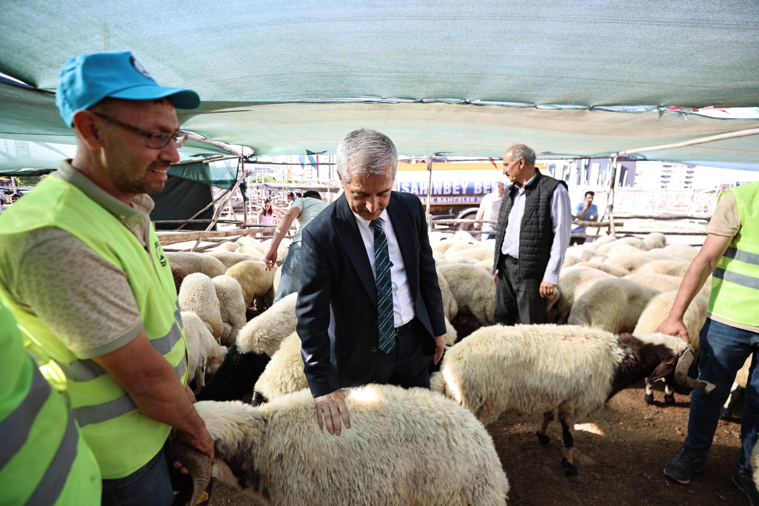 BAŞKAN TAHMAZOĞLU’NDAN VATANDAŞIN YÜZÜNÜ GÜLDÜREN AÇIKLAMA 