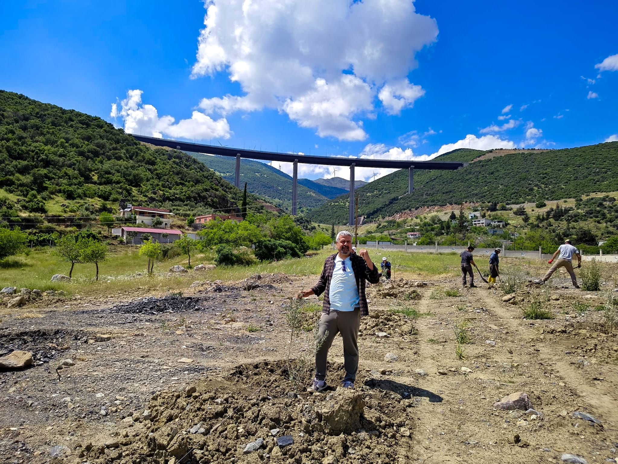 GAÜN NURDAĞI MYO’DA BİN ZEYTİN FİDANI TOPRAKLA BULUŞTU