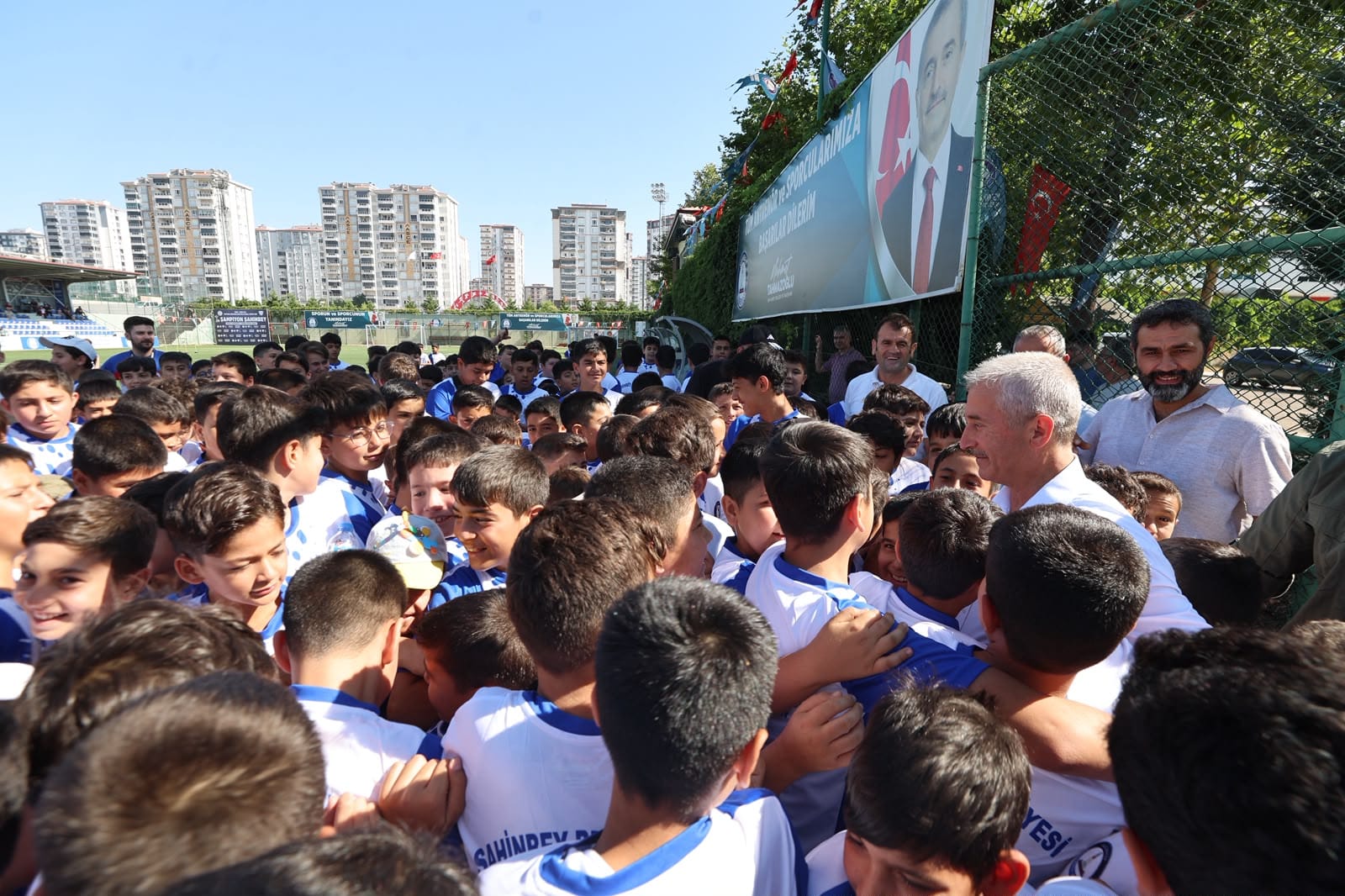 ŞAHİNBEY’DE YAZ SPOR OKULLARI COŞKUSU BAŞLADI