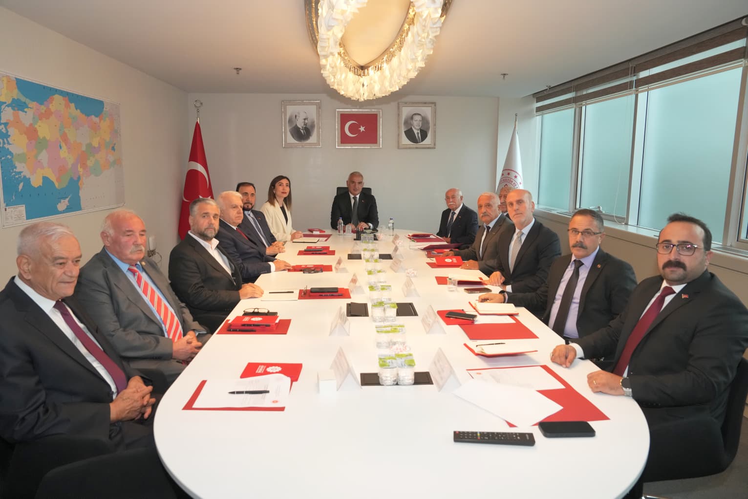 ALEVİ-BEKTAŞİ DANIŞMA KURULU İLK TOPLANTISINI BAKAN ERSOY BAŞKANLIĞINDA GERÇEKLEŞTİRDİ